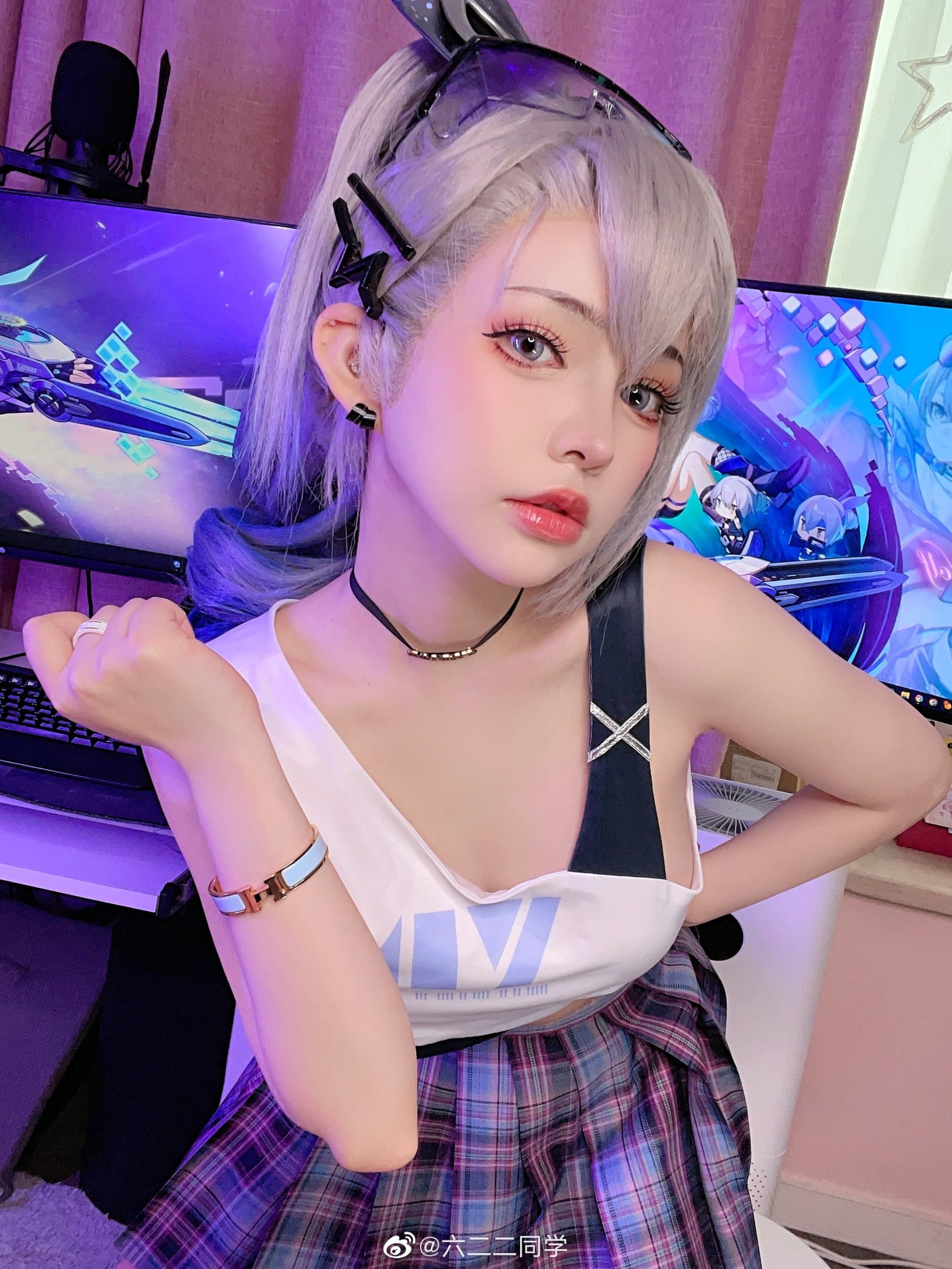 [COS]开拓者，材料准备好了吗？ 我来了哦～ 让我进你的队伍和你一起打游戏-二次元COS分享次元吧