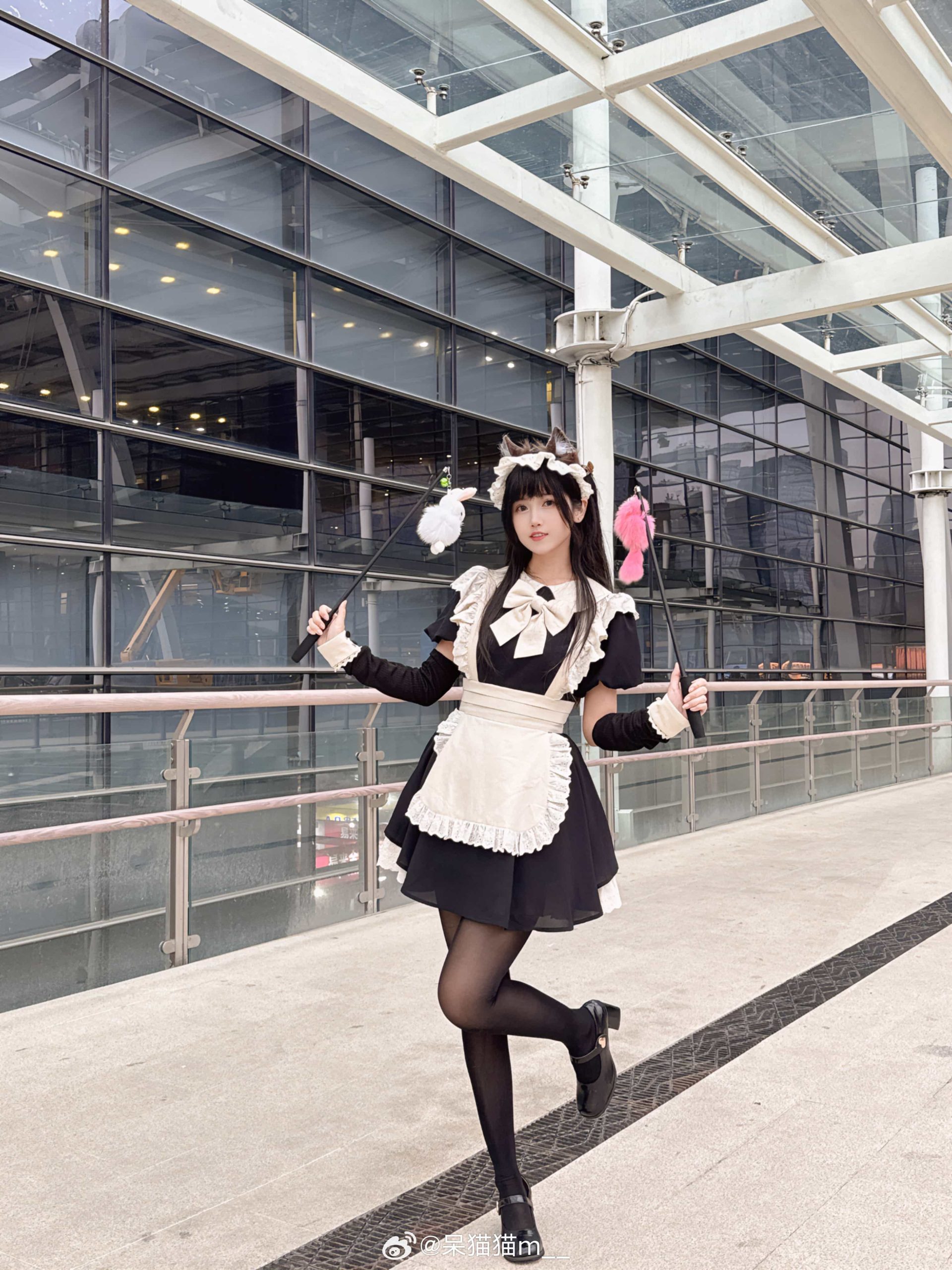 [COSplay]穿女仆装出门叫你主人，你敢答应吗-二次元COS分享次元吧