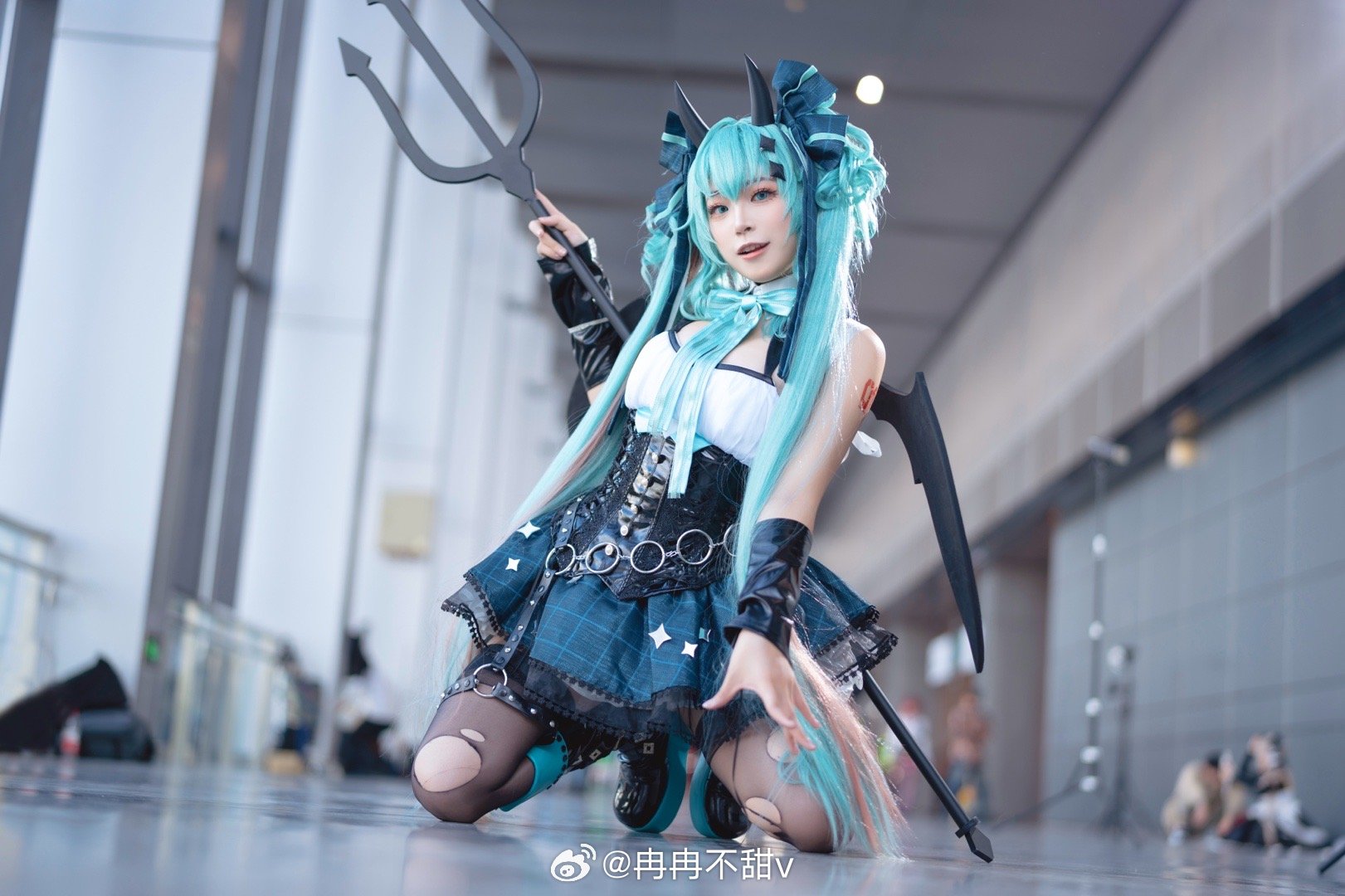[COSplay]小浣熊miku-二次元COS分享次元吧
