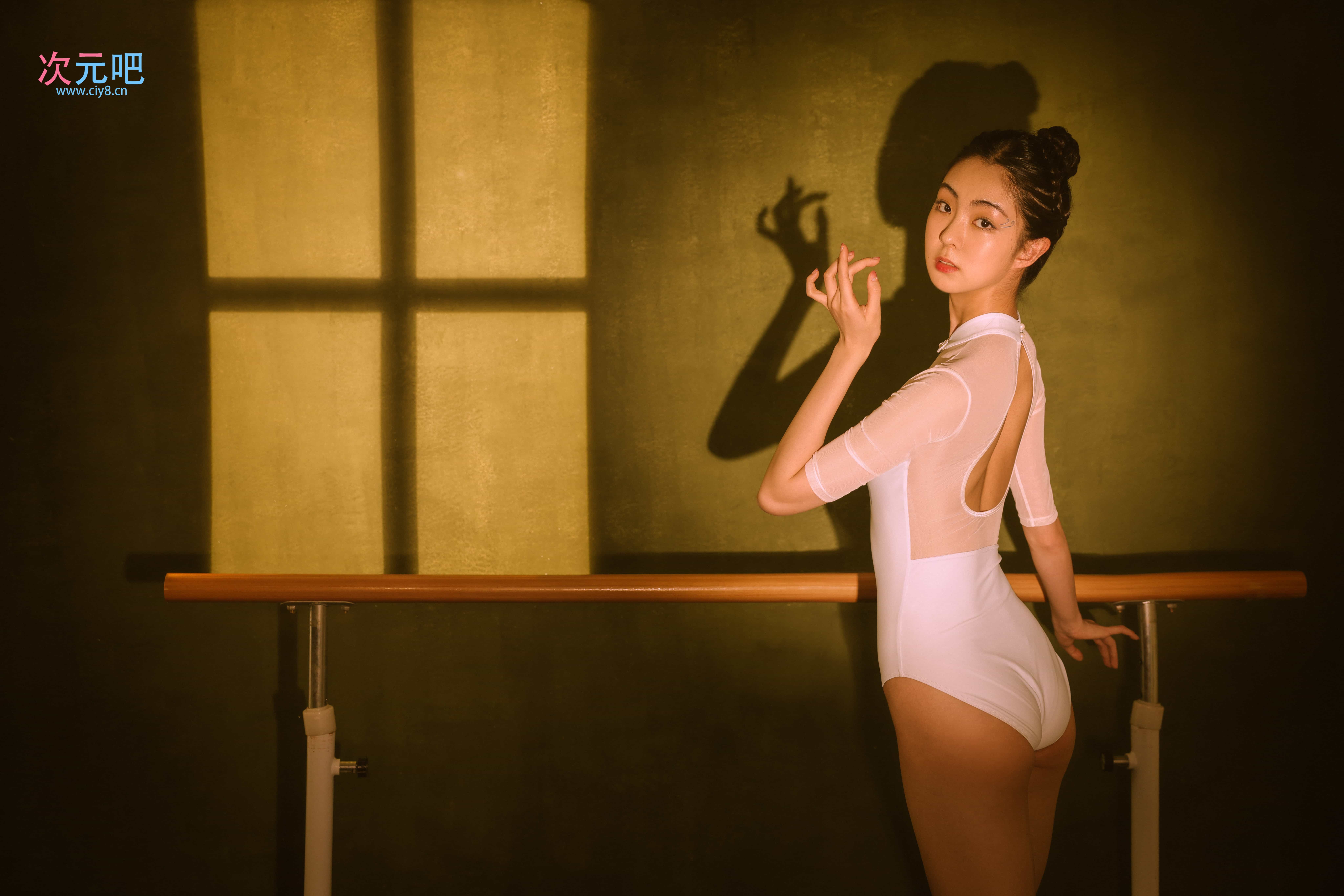 GALLI嘉丽 - 舞蹈生日记 画-二次元COS分享次元吧