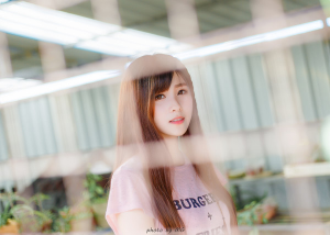 花圃姑娘-二次元COS分享次元吧