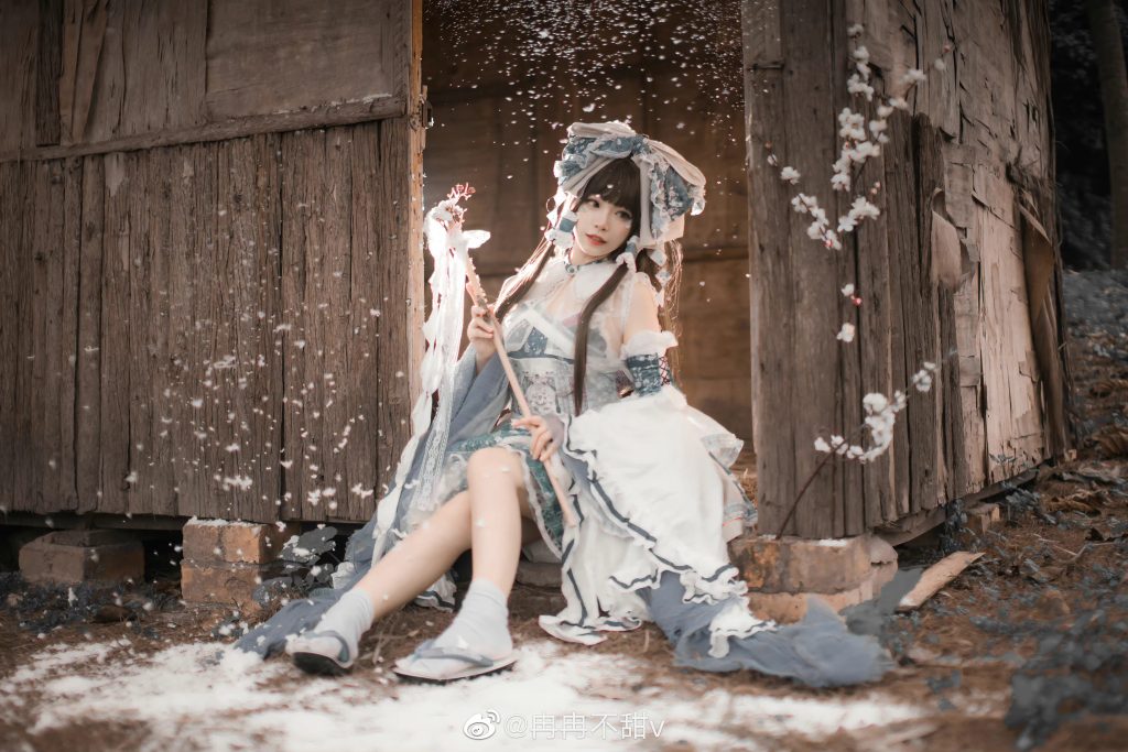 图片[8]-二次元COS分享【cos正片】@冉冉不甜v-博丽灵梦-二次元COS分享次元吧