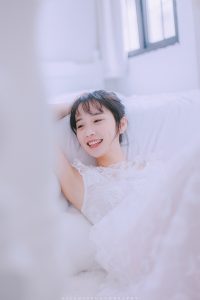 凌思清冽-二次元COS分享次元吧