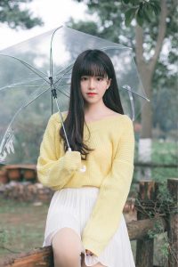 黄色毛衣-二次元COS分享次元吧