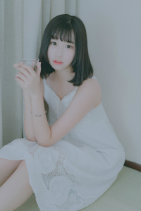 红花无果-二次元COS分享次元吧