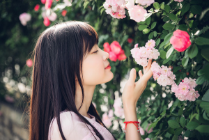 Blooming rose-二次元COS分享次元吧