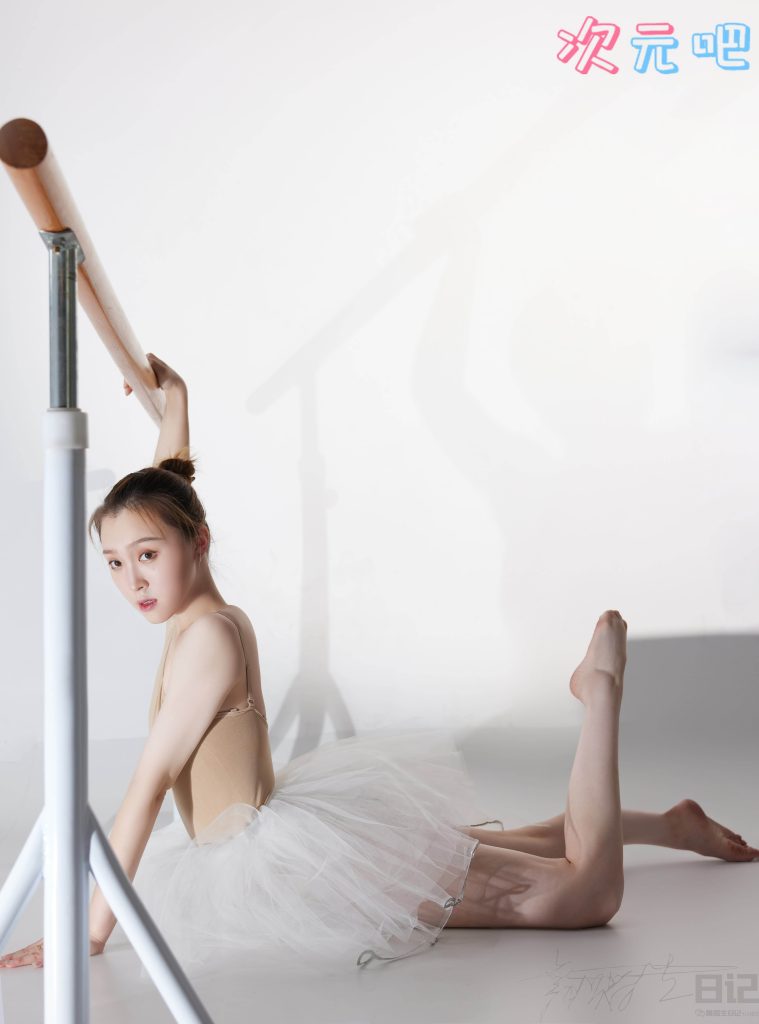 图片[1]-二次元COS分享[GALLI嘉丽]舞蹈生日记  高雯雯-二次元COS分享次元吧