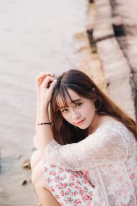 海边遐想-二次元COS分享次元吧