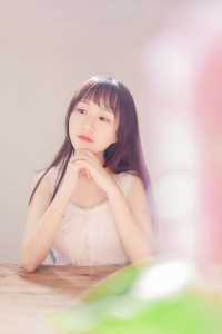 粉系，极简主义-二次元COS分享次元吧