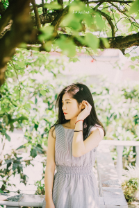 早春的树下-二次元COS分享次元吧