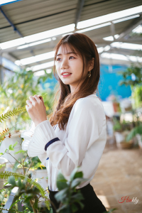 阳光明媚好一天-二次元COS分享次元吧