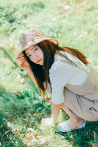 草帽下的温柔-二次元COS分享次元吧