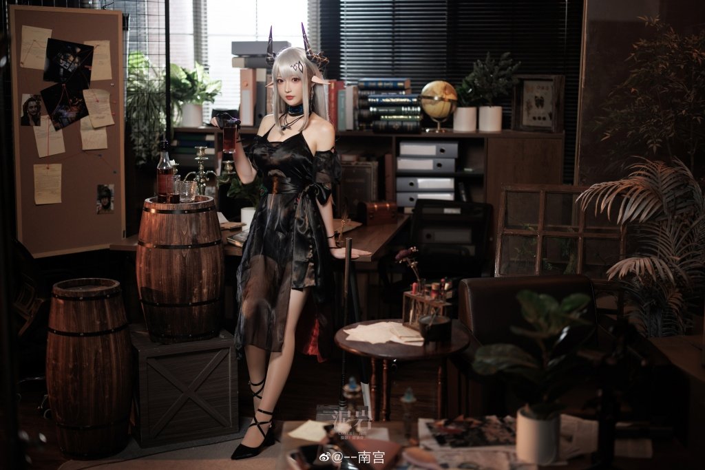 图片[8]-二次元COS分享南宫 – 明日方舟 泥岩礼服-二次元COS分享次元吧