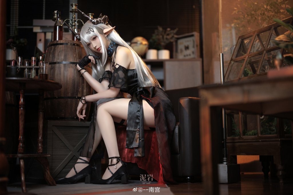 图片[4]-二次元COS分享南宫 – 明日方舟 泥岩礼服-二次元COS分享次元吧