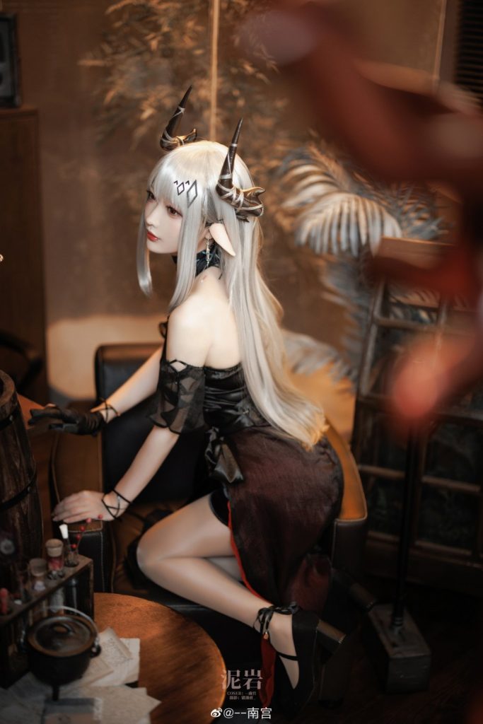 图片[14]-二次元COS分享南宫 – 明日方舟 泥岩礼服-二次元COS分享次元吧