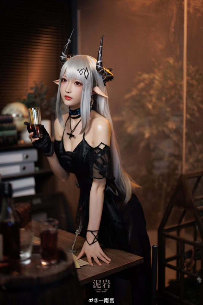 图片[7]-二次元COS分享南宫 – 明日方舟 泥岩礼服-二次元COS分享次元吧