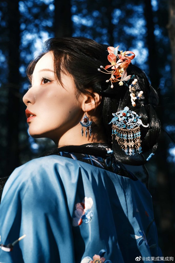 图片[6]-二次元COS分享她还陷在那段隔世经年的梦。-二次元COS分享次元吧