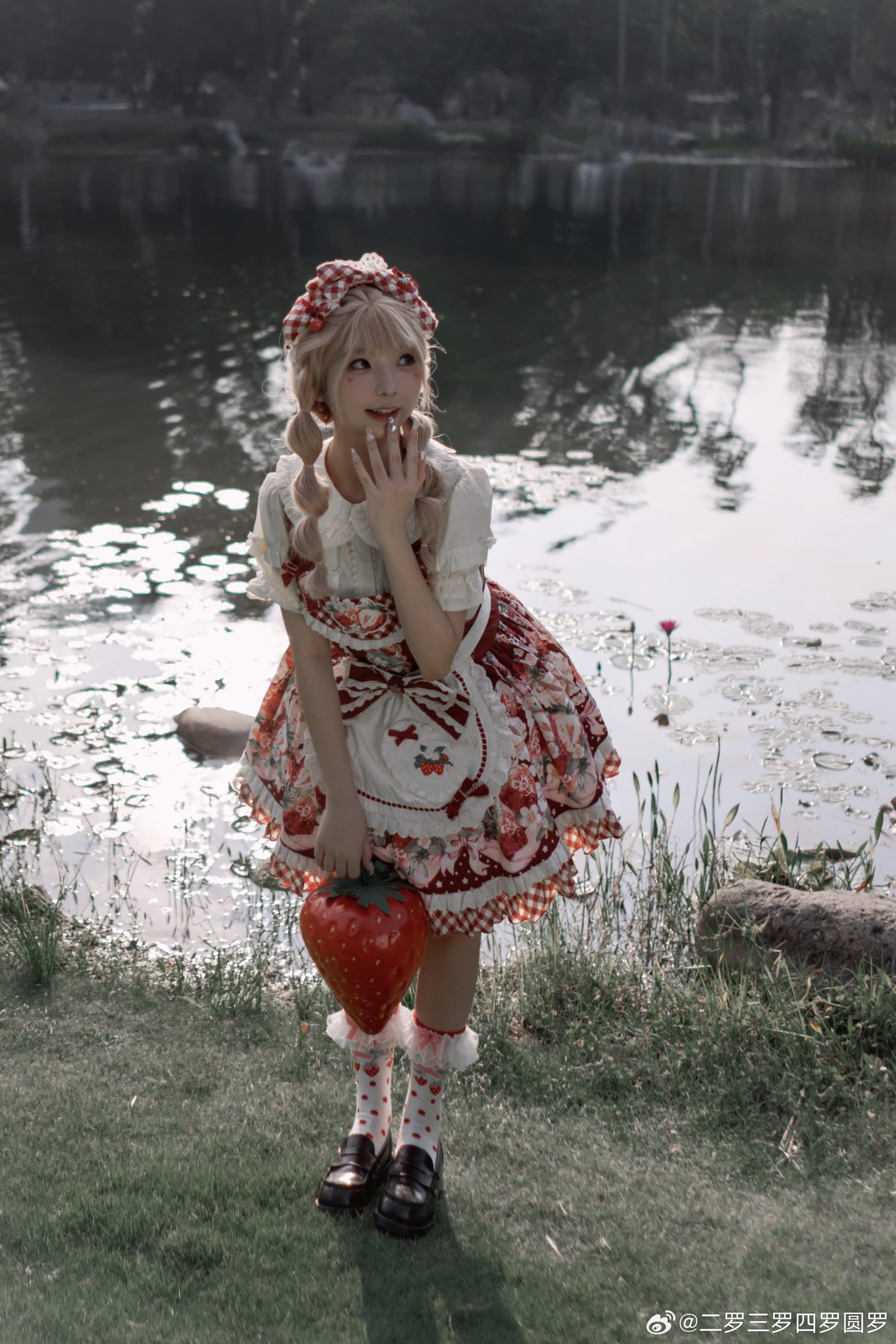 图片[3]-二次元COS分享LOLITA 洛丽塔-二次元COS分享次元吧