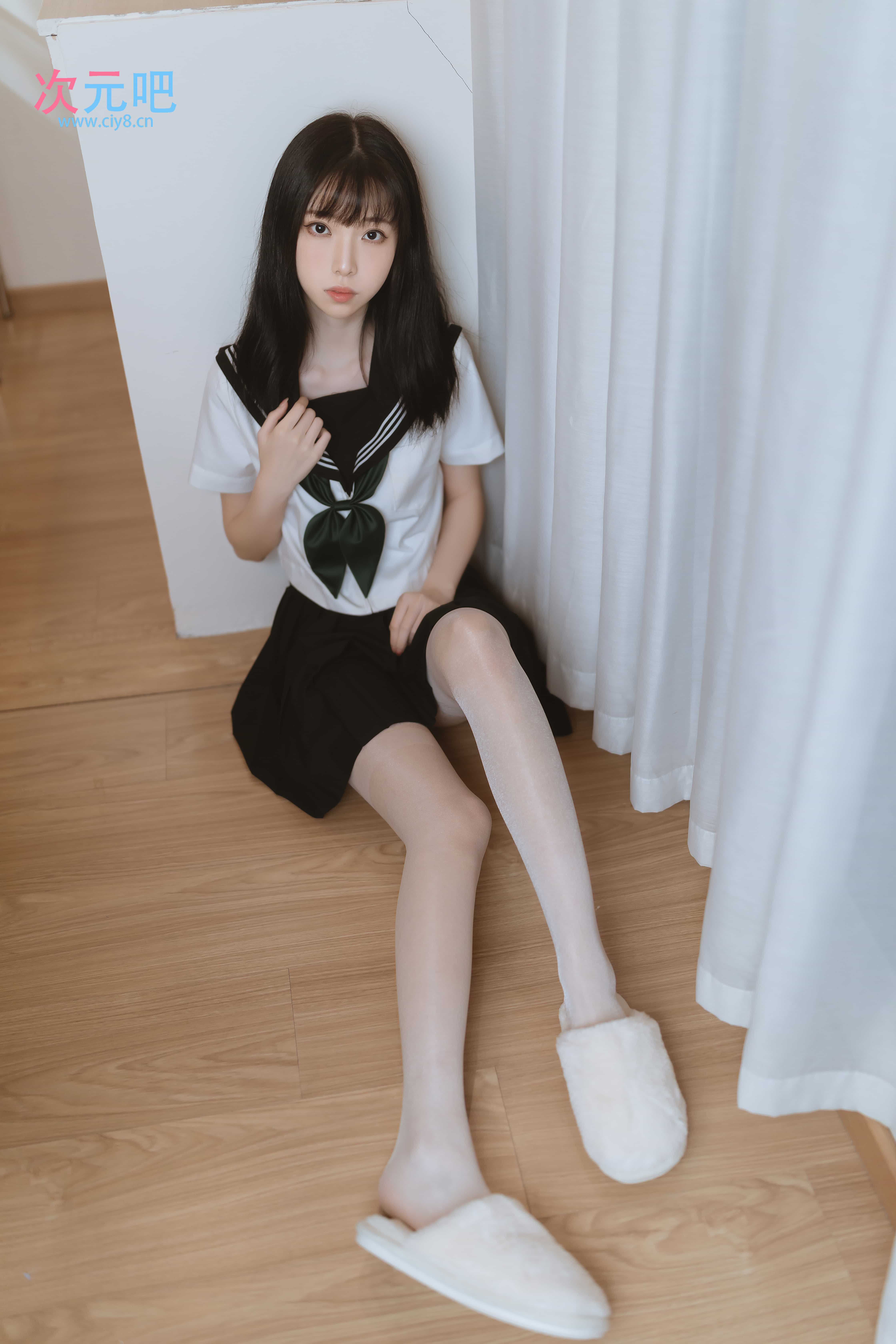 图片[1]-二次元COS分享许岚LAN - 白丝水手服