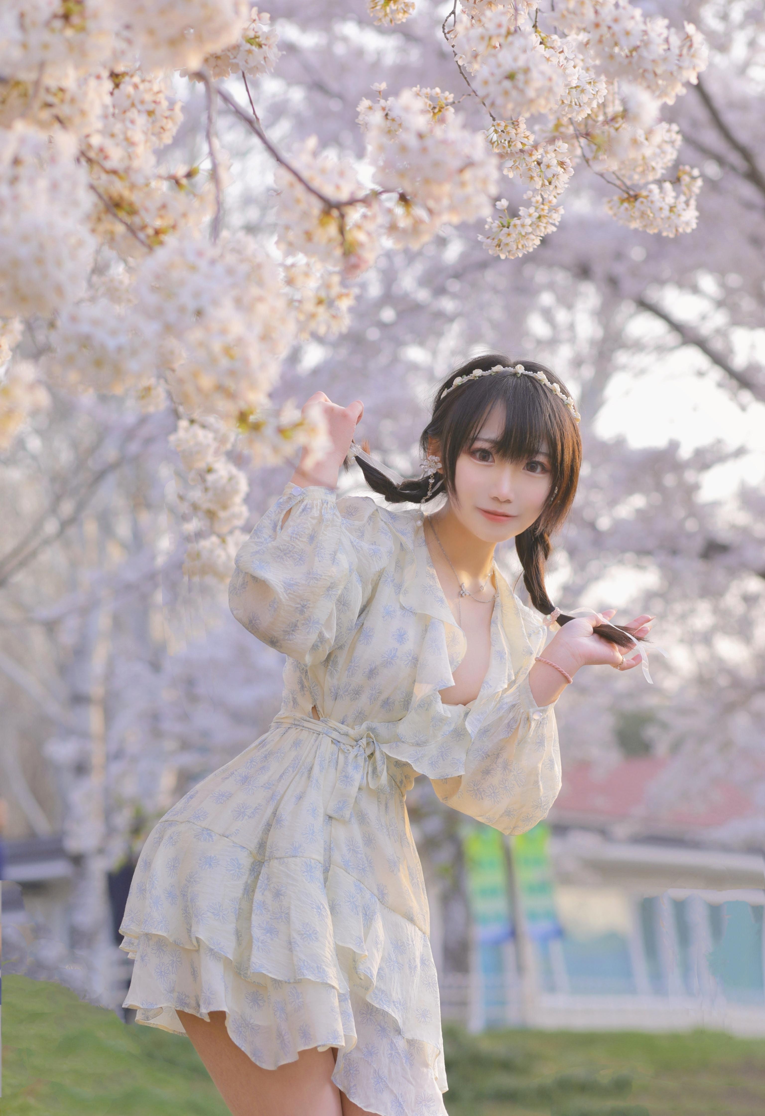 图片[1]-二次元COS分享[写真]许愿2024的春天快快到来-二次元COS分享次元吧