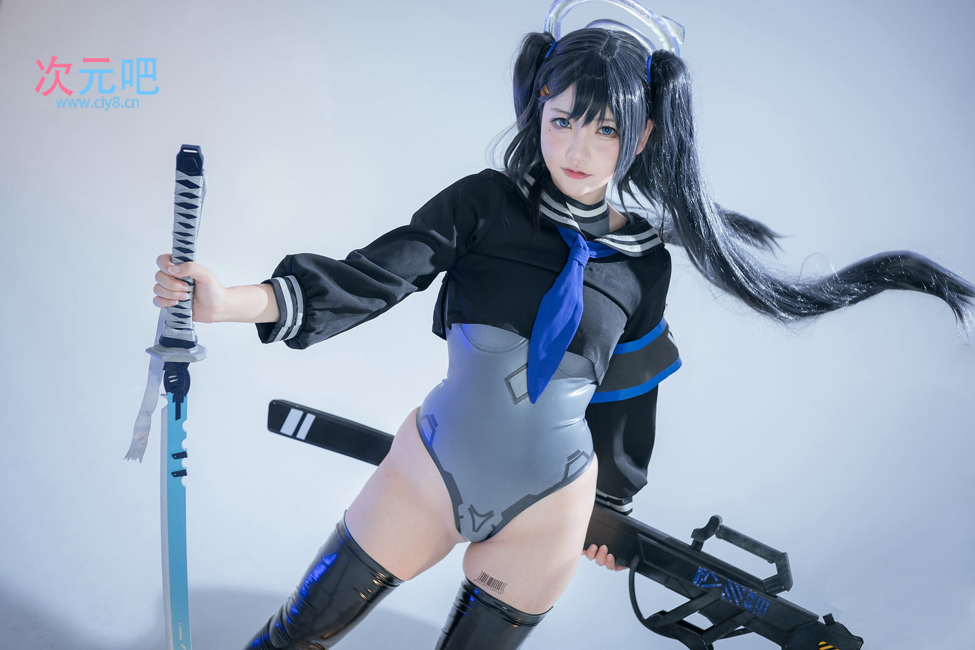 是一只熊仔吗 - 蓝色袖章-二次元COS分享次元吧