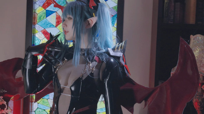 碧蓝航线  瑞吉娜-二次元COS分享次元吧