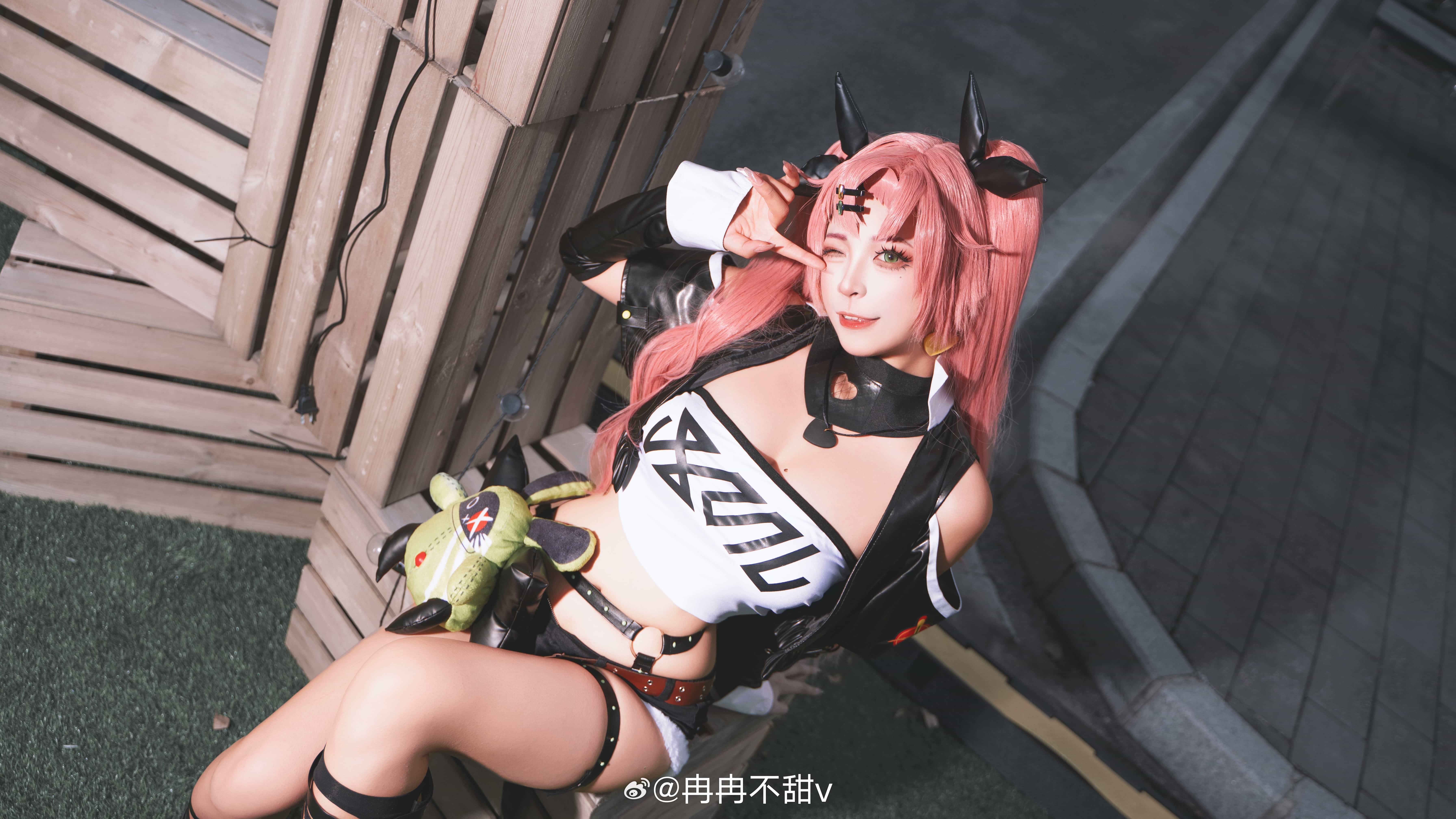 [COSplay]💕绞兔有三窟，妮可三百窟！-二次元COS分享次元吧