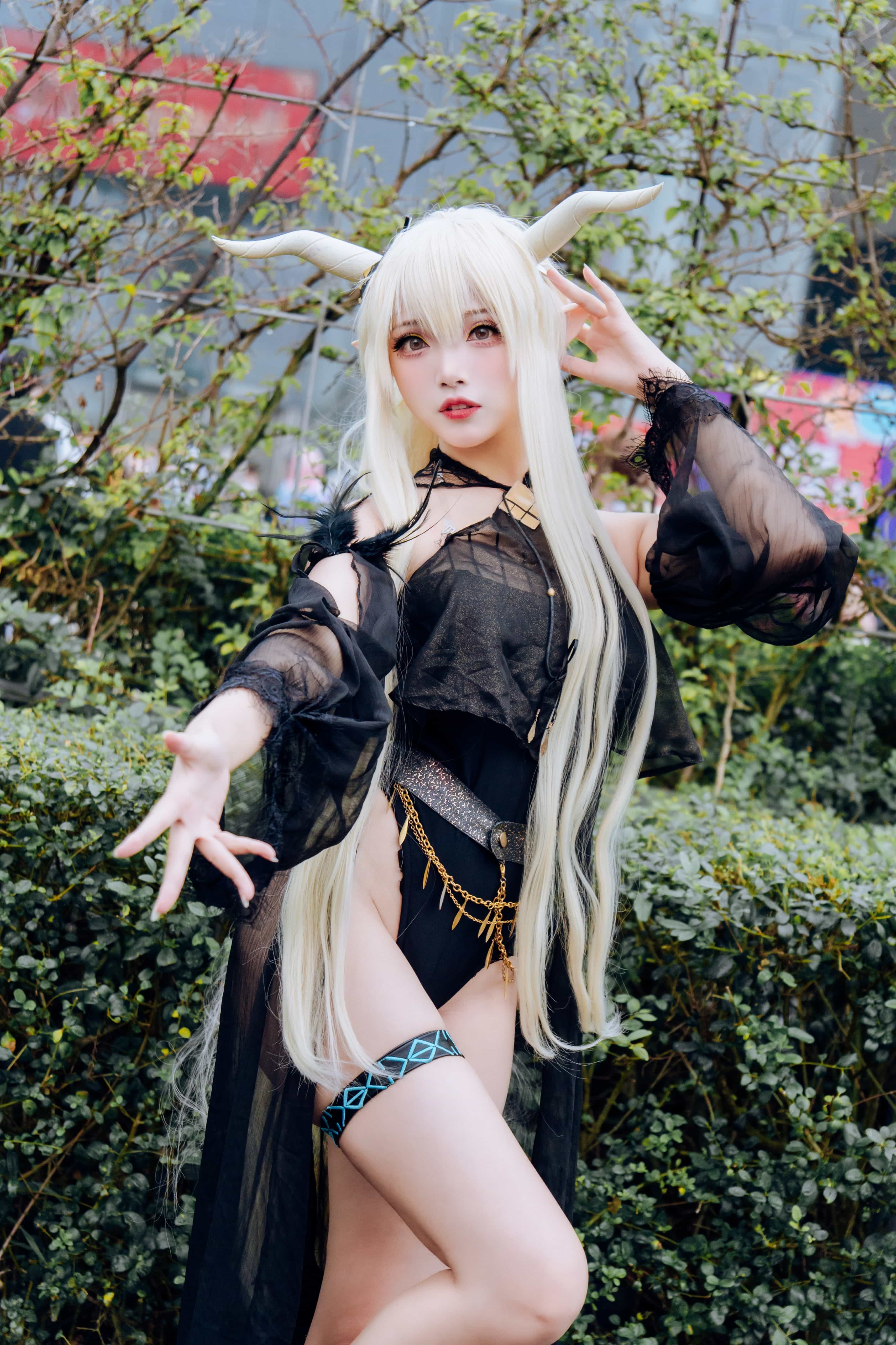 图片[1]-二次元COS分享[COSplay]明日方舟 闪灵泳装-二次元COS分享次元吧