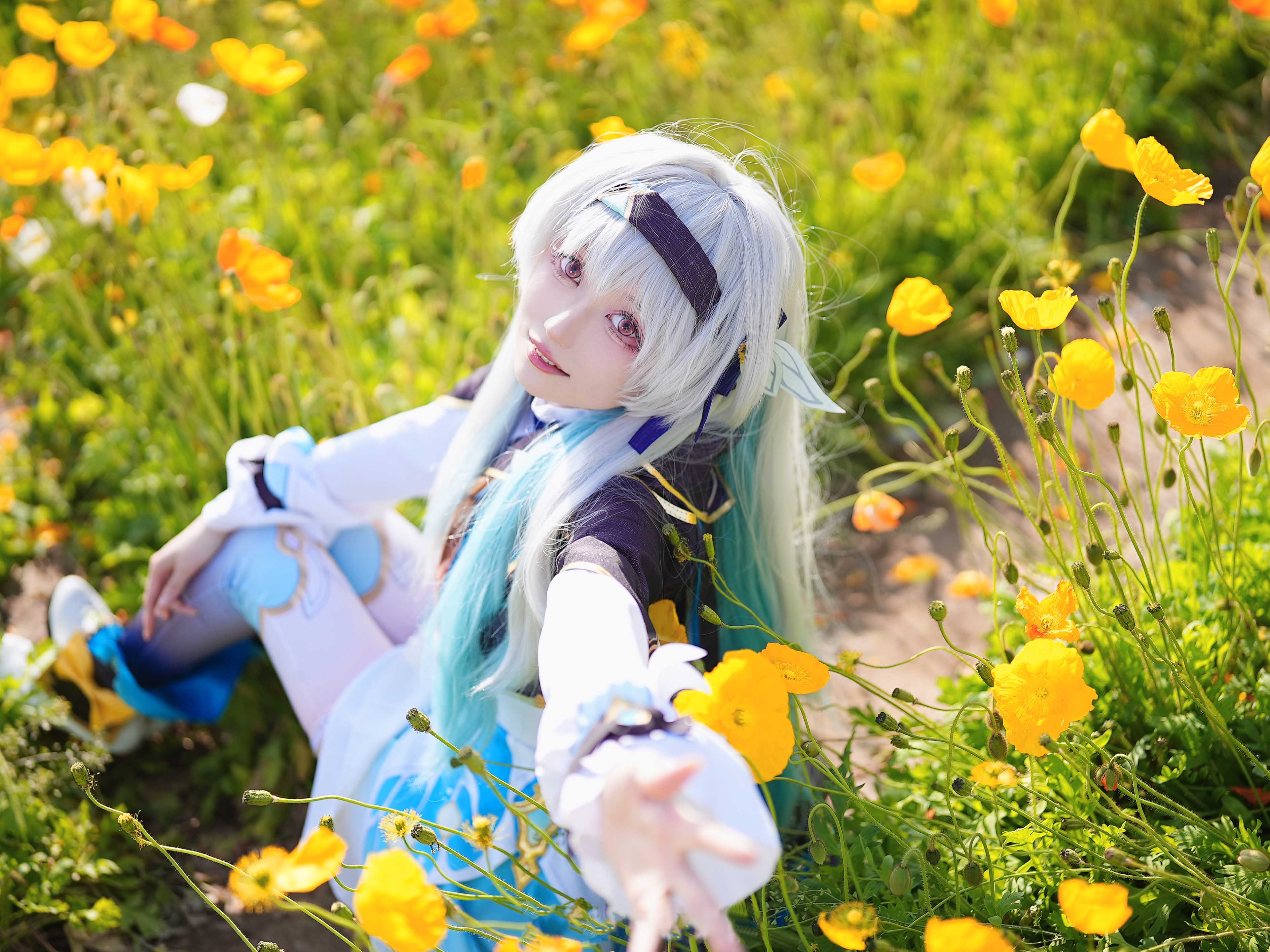 图片[2]-二次元COS分享[COSplay]微风轻拂，花海中的流萤闪烁着迷人的光芒。-二次元COS分享次元吧