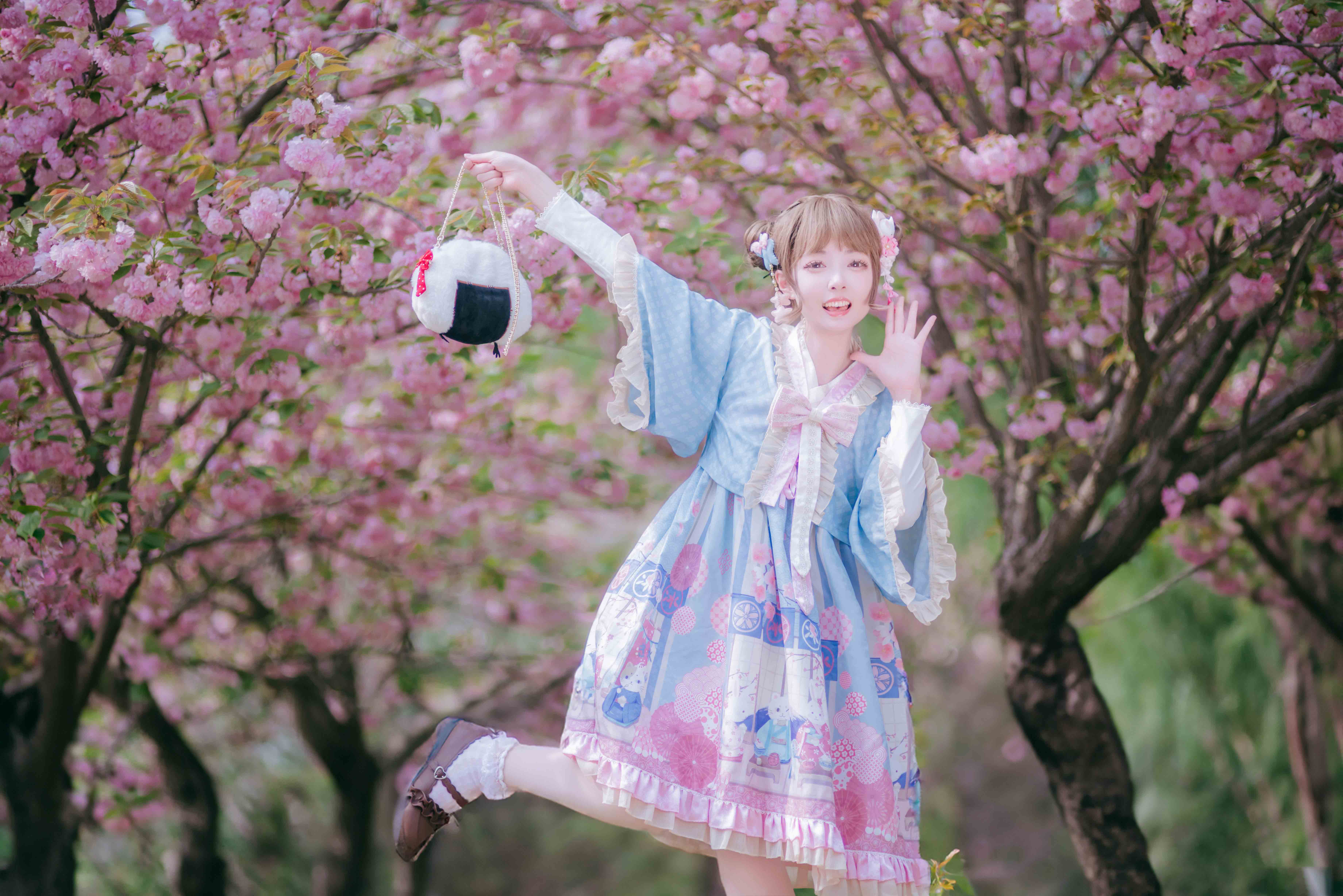 图片[3]-二次元COS分享[Lolita]繁花似锦，枝头盛放，与你邂逅，是我心中最憧憬的绝美画卷。-二次元COS分享次元吧