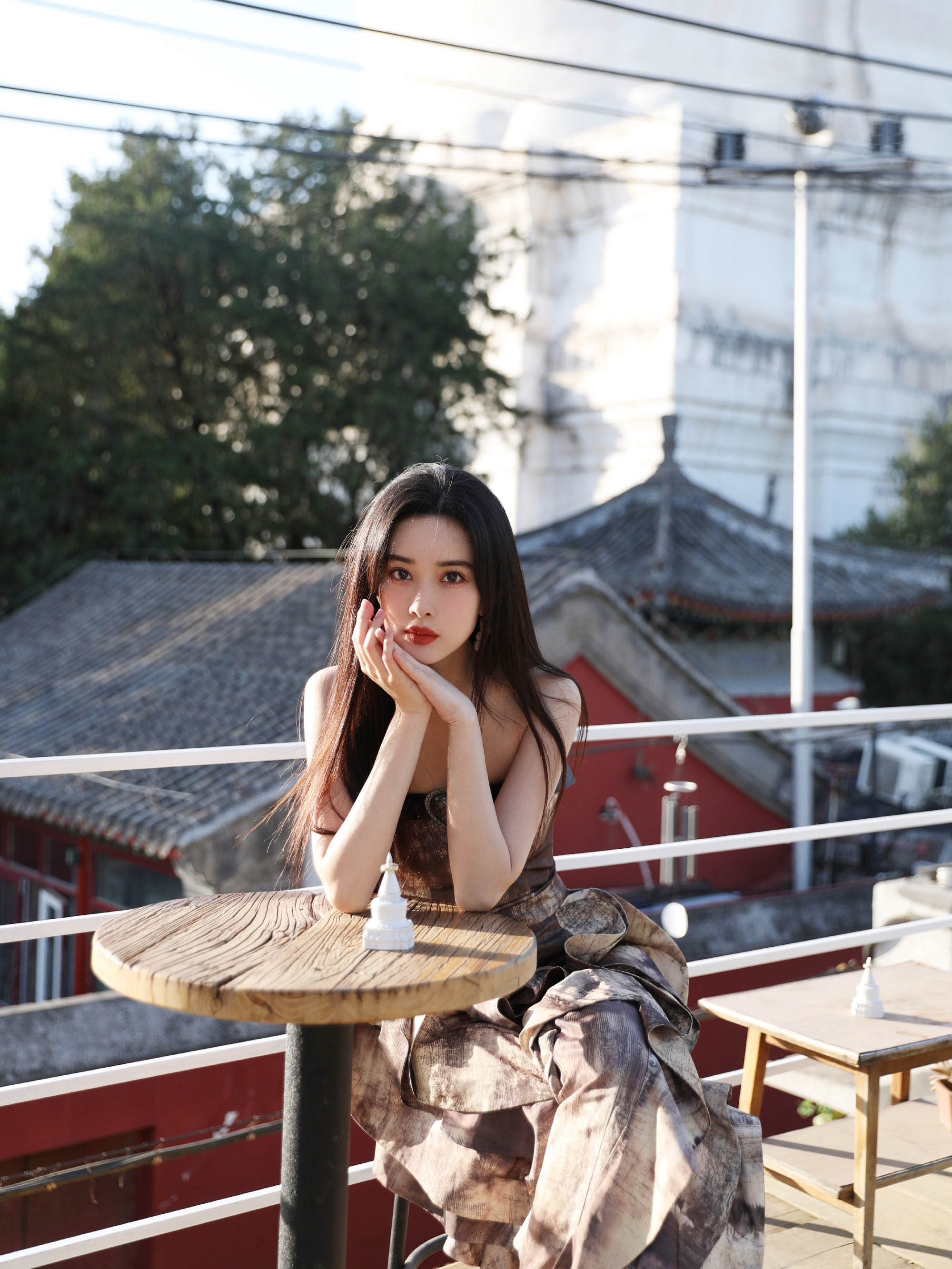 图片[10]-二次元COS分享[明星写真]孟子义以她明媚的容颜和浓烈的魅力，展现出无尽的元气与活力。-二次元COS分享次元吧