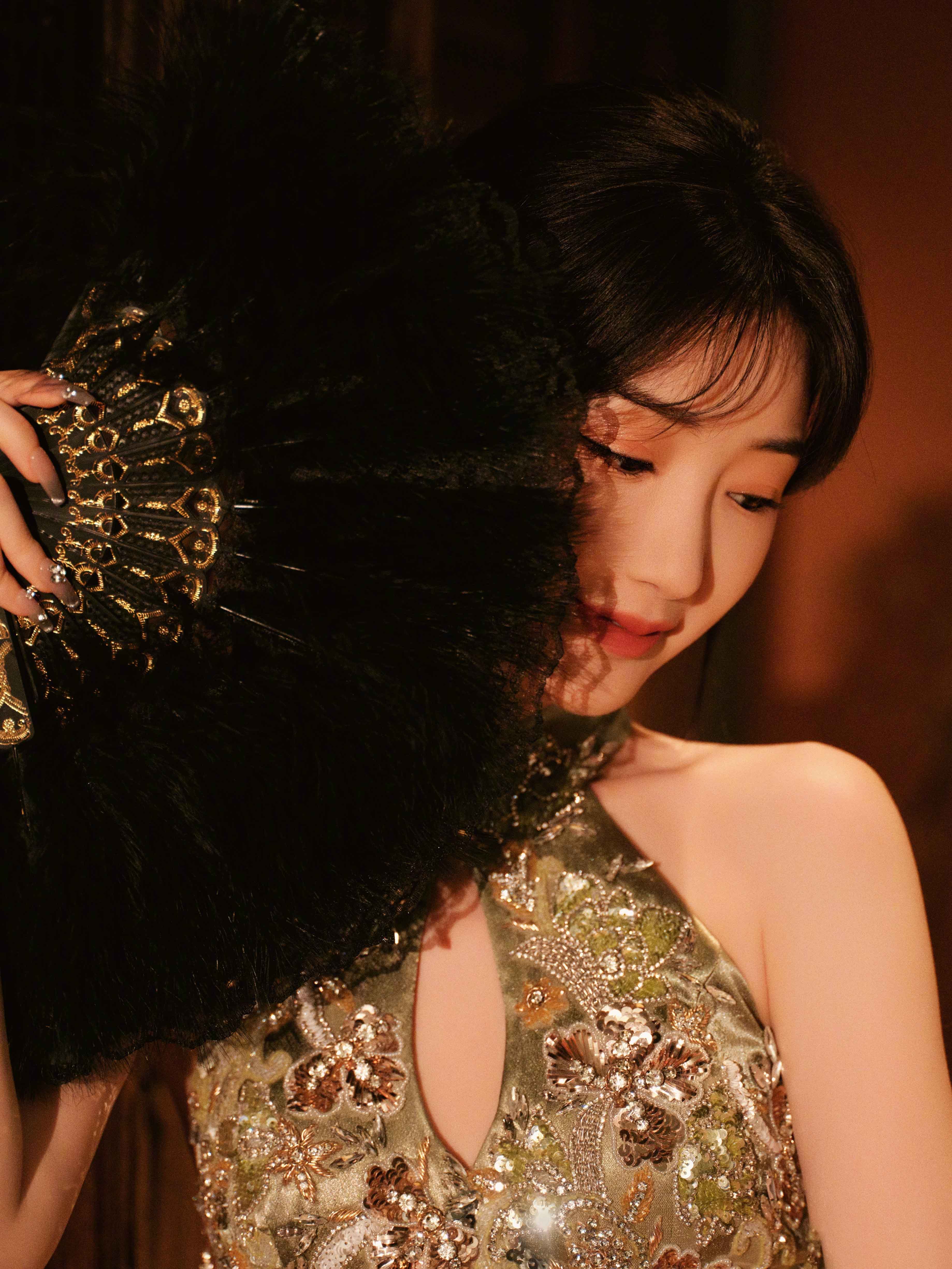 图片[7]-二次元COS分享[明星写真]毛晓彤 深V旗袍-二次元COS分享次元吧