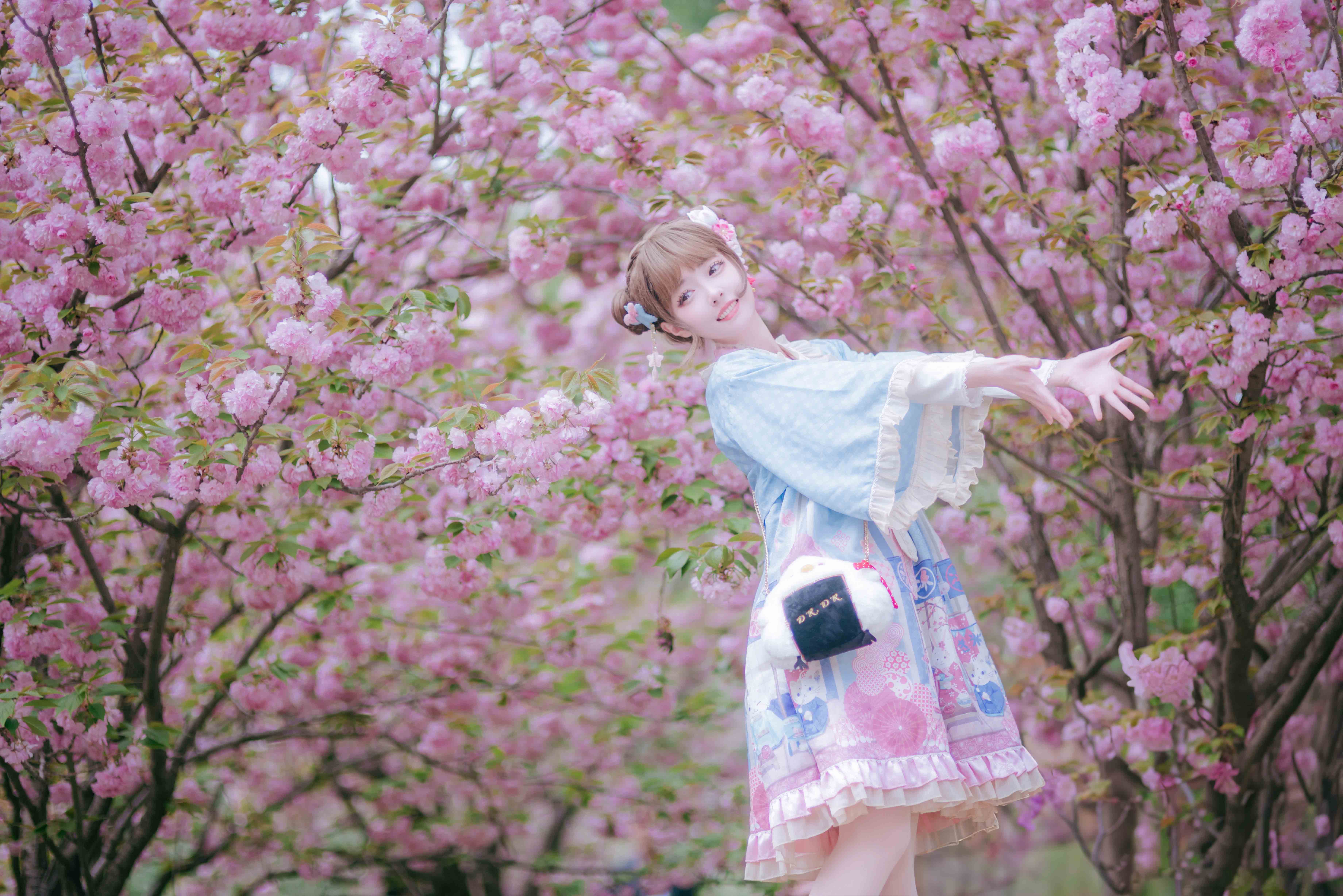 图片[2]-二次元COS分享[Lolita]繁花似锦，枝头盛放，与你邂逅，是我心中最憧憬的绝美画卷。-二次元COS分享次元吧