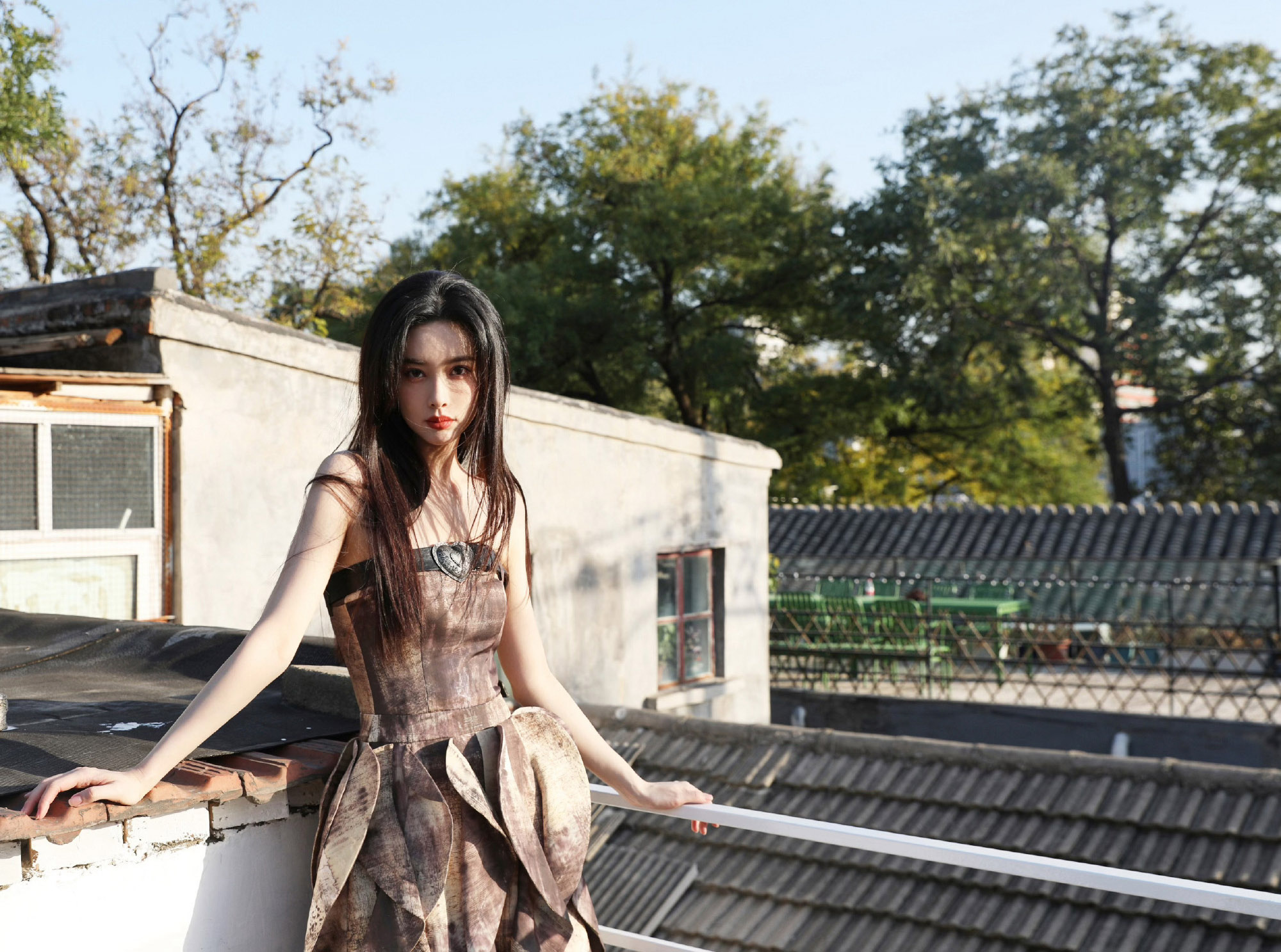 图片[2]-二次元COS分享[明星写真]孟子义以她明媚的容颜和浓烈的魅力，展现出无尽的元气与活力。-二次元COS分享次元吧