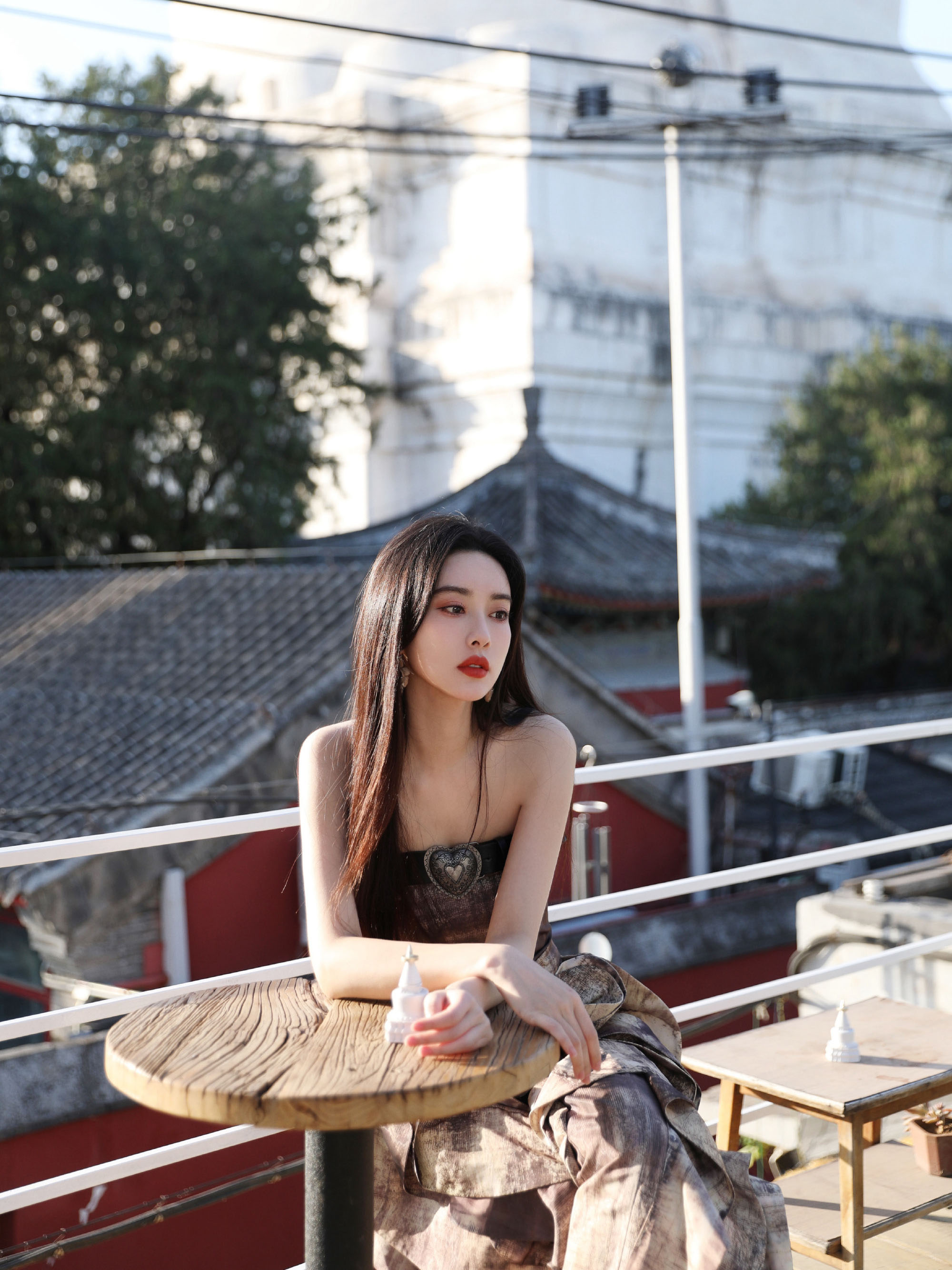 图片[9]-二次元COS分享[明星写真]孟子义以她明媚的容颜和浓烈的魅力，展现出无尽的元气与活力。-二次元COS分享次元吧