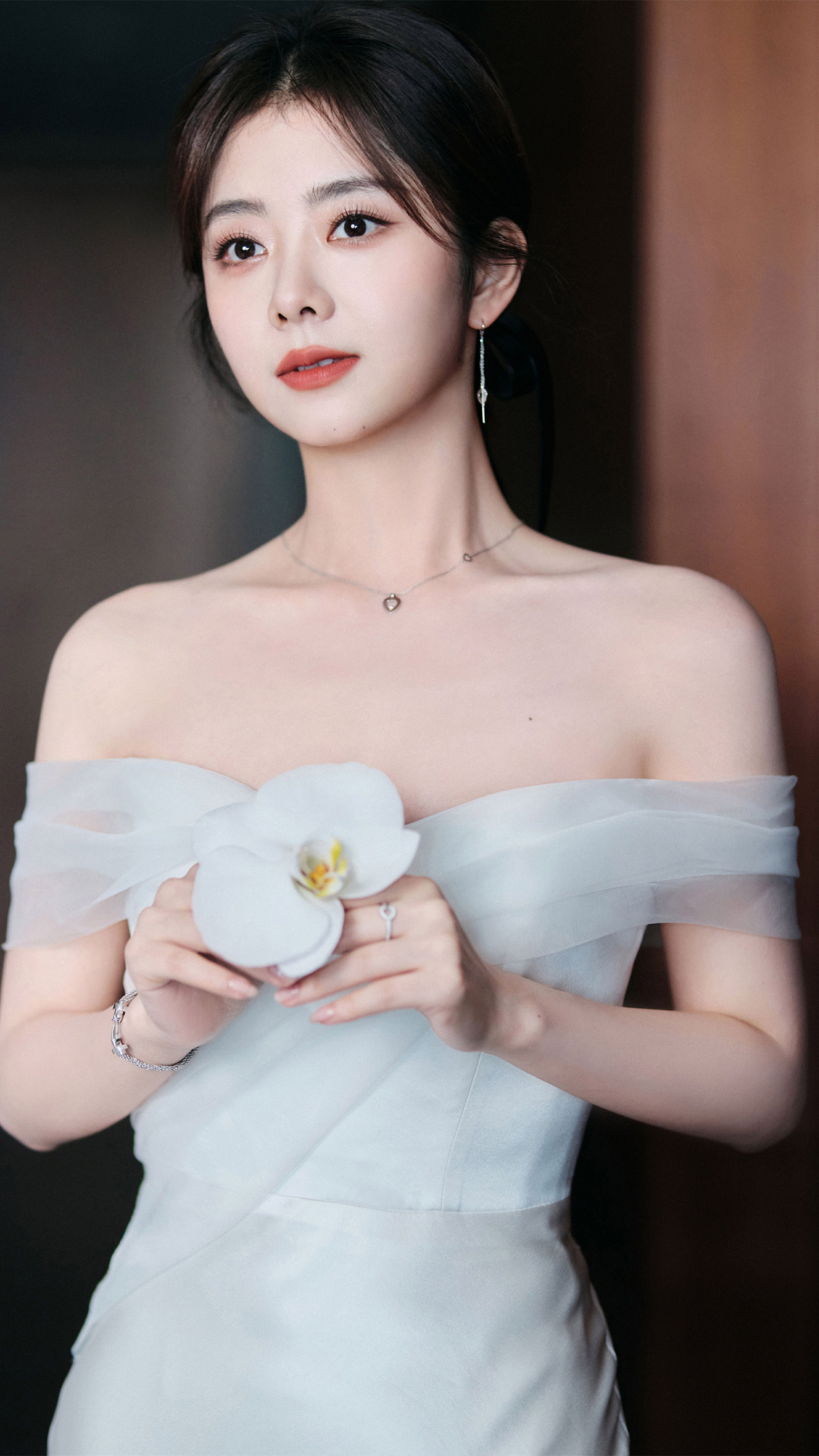 图片[6]-二次元COS分享[明星写真]谭松韵 白色抹胸裙-二次元COS分享次元吧