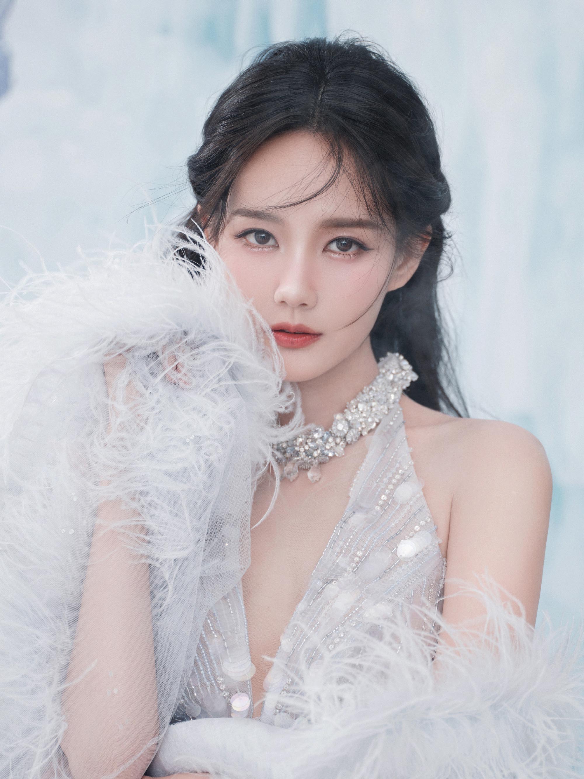 图片[3]-二次元COS分享[明星写真]李一桐雪域精灵妆，宛若冰雪世界中走出的梦幻公主-二次元COS分享次元吧