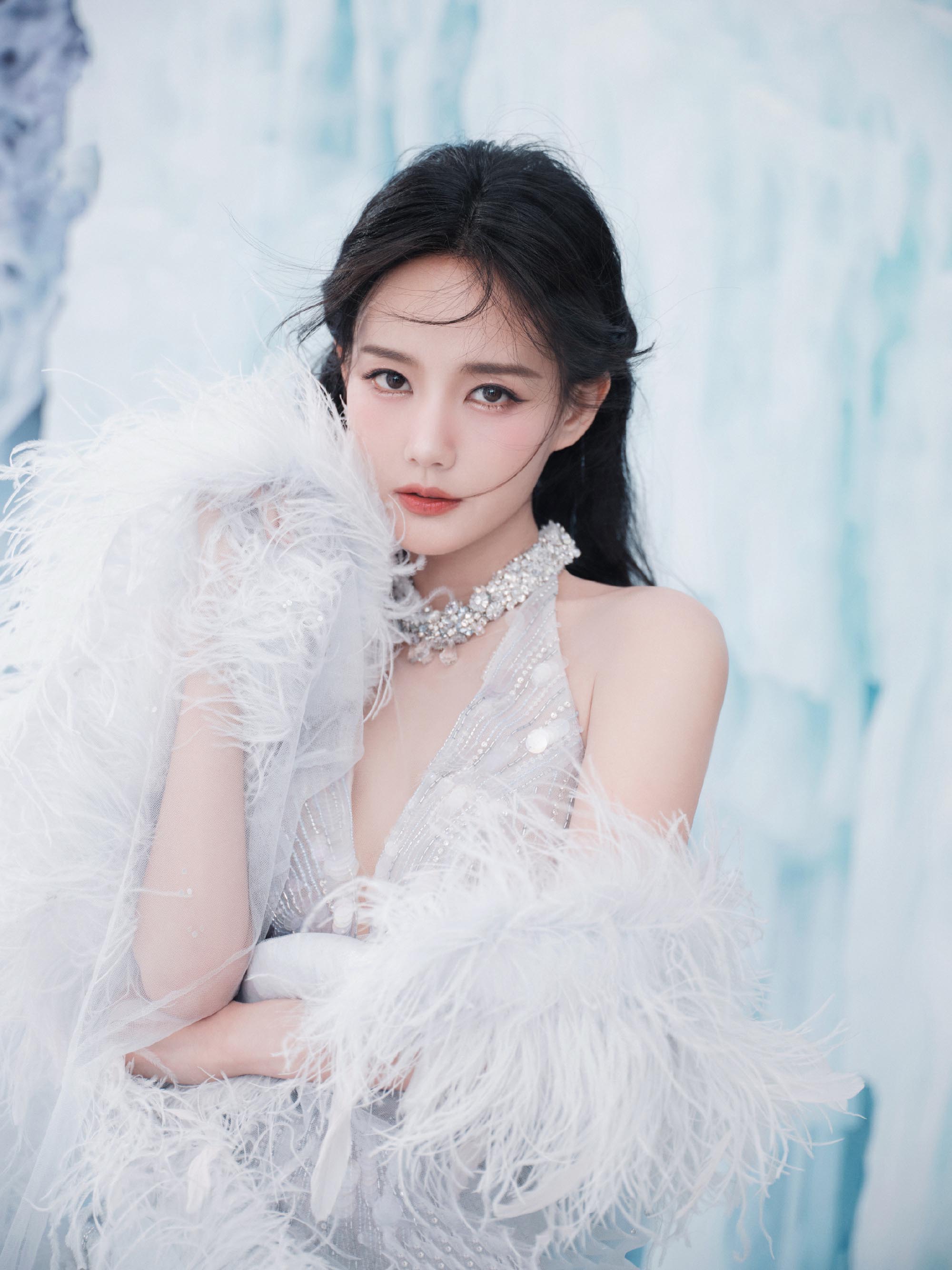 图片[4]-二次元COS分享[明星写真]李一桐雪域精灵妆，宛若冰雪世界中走出的梦幻公主-二次元COS分享次元吧