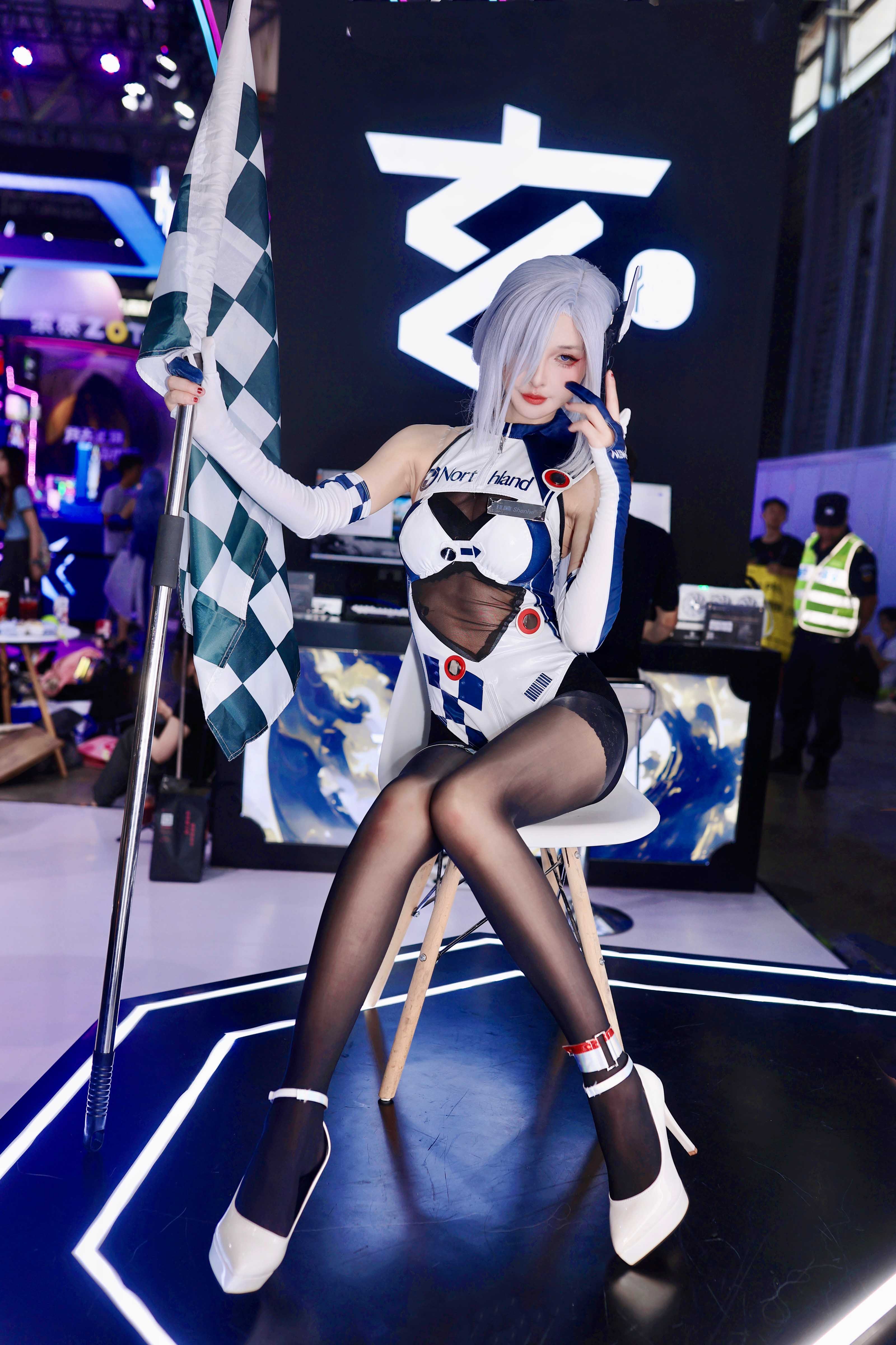 图片[1]-二次元COS分享[COSplay]小姨带你兜兜风！-二次元COS分享次元吧