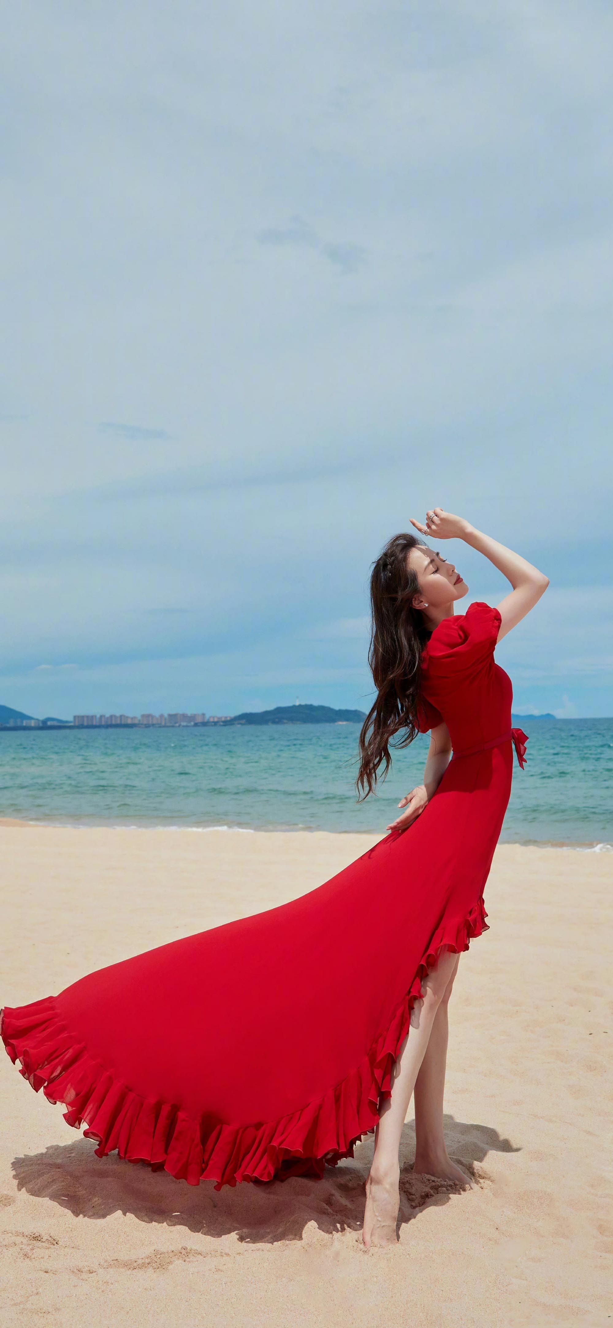图片[6]-二次元COS分享[明星写真]刘诗诗身着红裙，尽显优雅大气，迷人风姿令人倾倒。-二次元COS分享次元吧