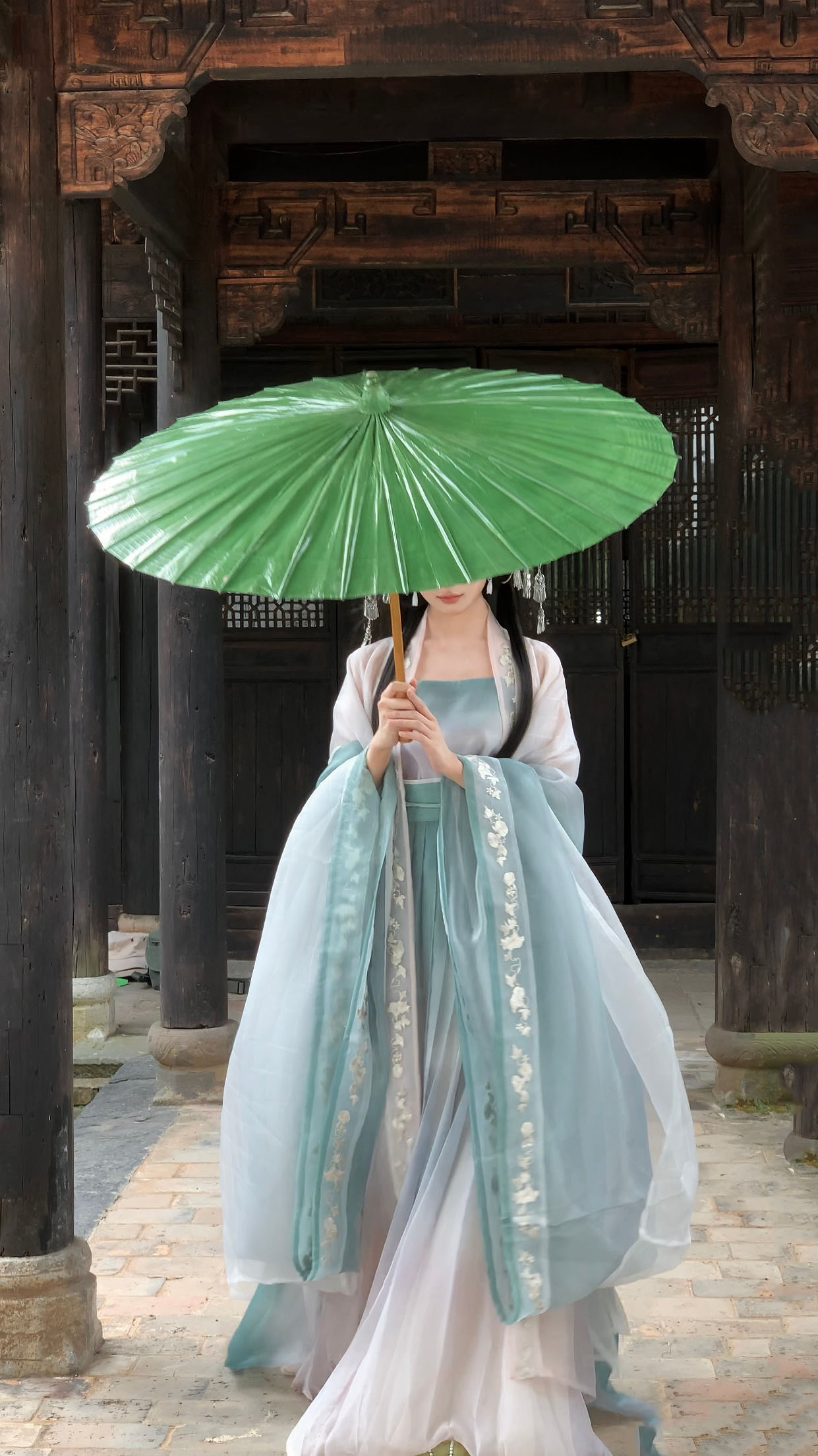 图片[1]-二次元COS分享[汉服]悠悠停云，绵绵细雨。-二次元COS分享次元吧