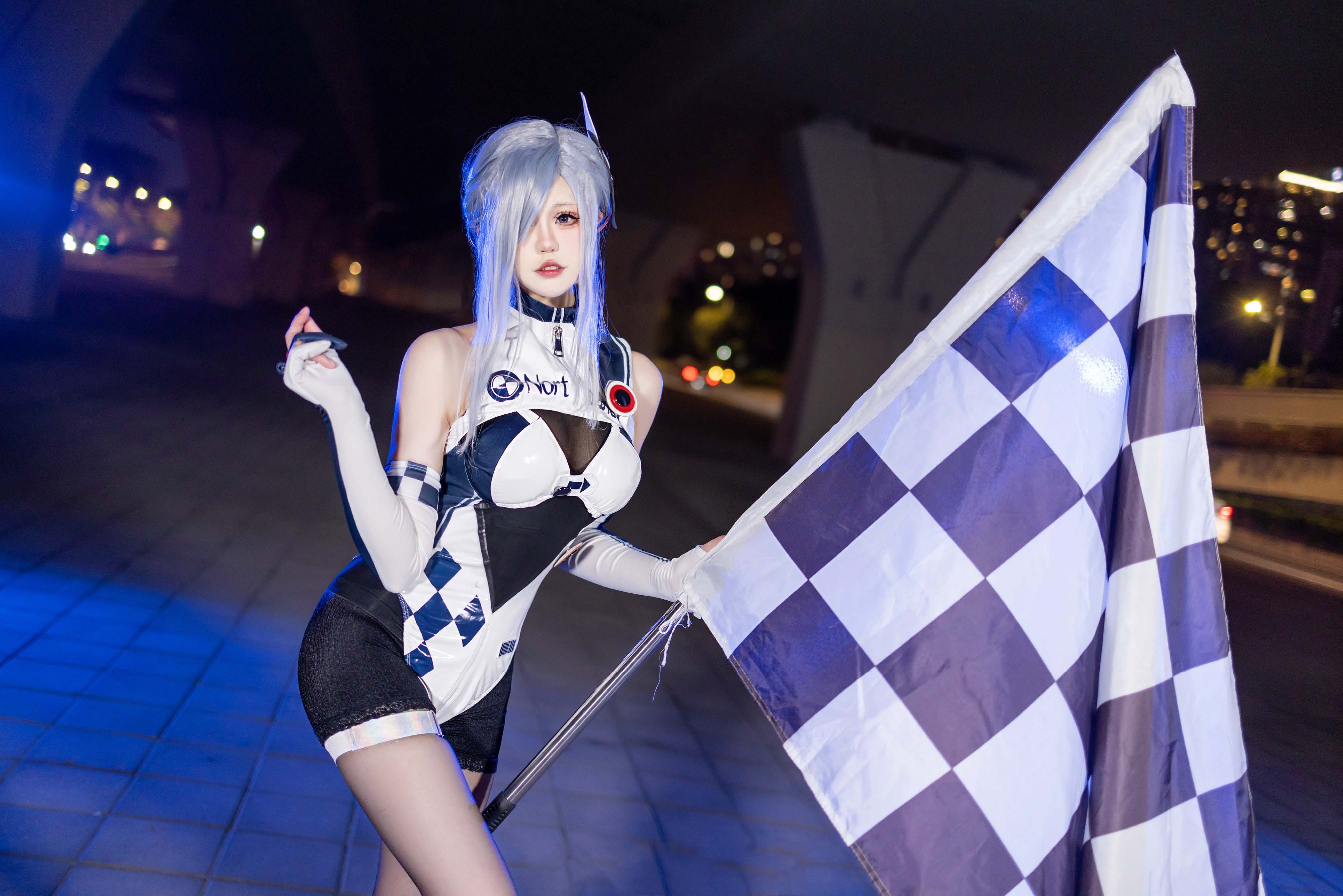 图片[2]-二次元COS分享[COSplay]原神 申鹤身着炫酷赛车服，尽显飒爽英姿-二次元COS分享次元吧