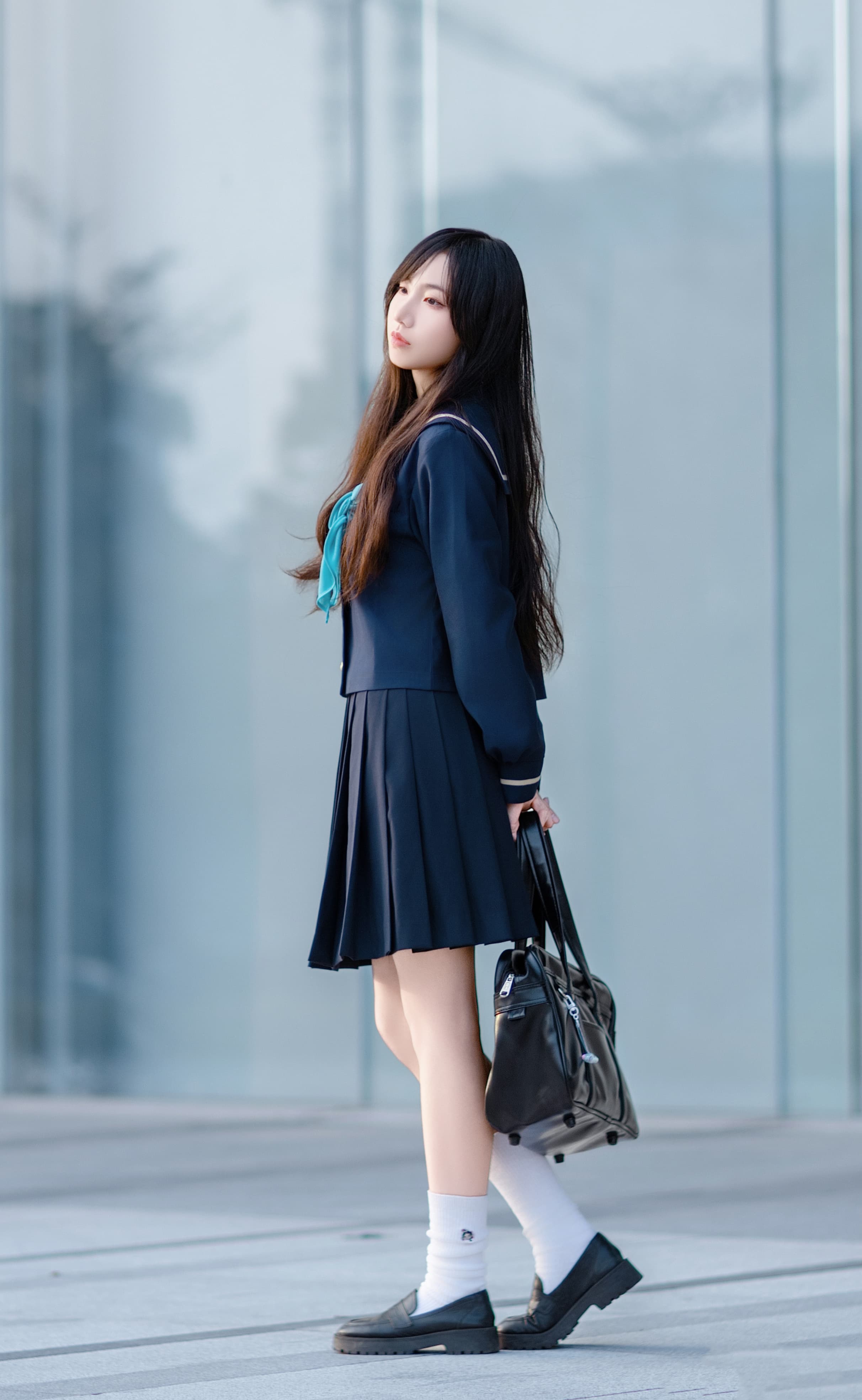 图片[8]-二次元COS分享[JK]阳光温柔地倾洒而下，微风轻轻摇曳着裙摆，每一帧画面都细腻地勾勒着青春的故事篇章。-二次元COS分享次元吧