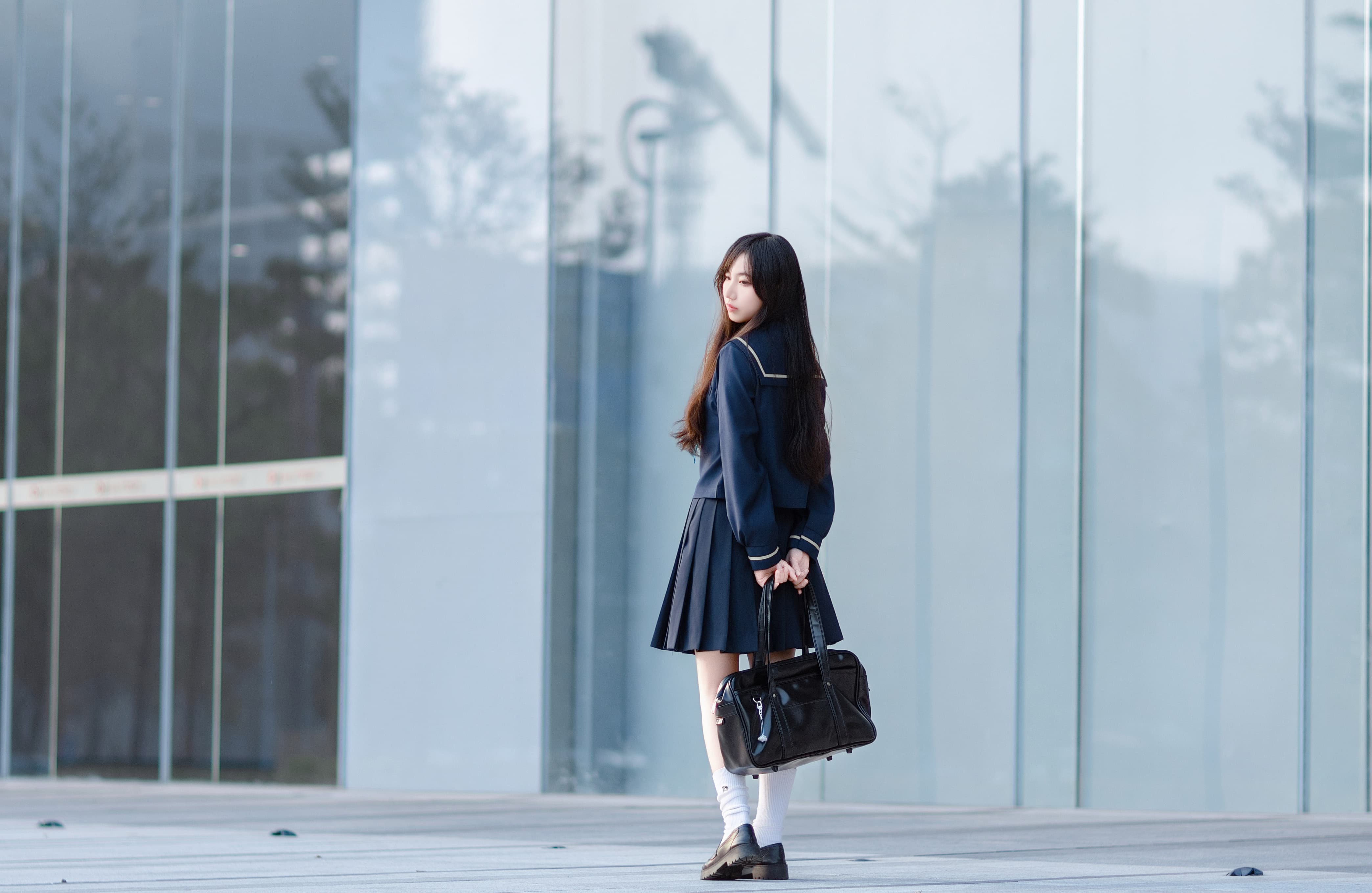 图片[2]-二次元COS分享[JK]阳光温柔地倾洒而下，微风轻轻摇曳着裙摆，每一帧画面都细腻地勾勒着青春的故事篇章。-二次元COS分享次元吧