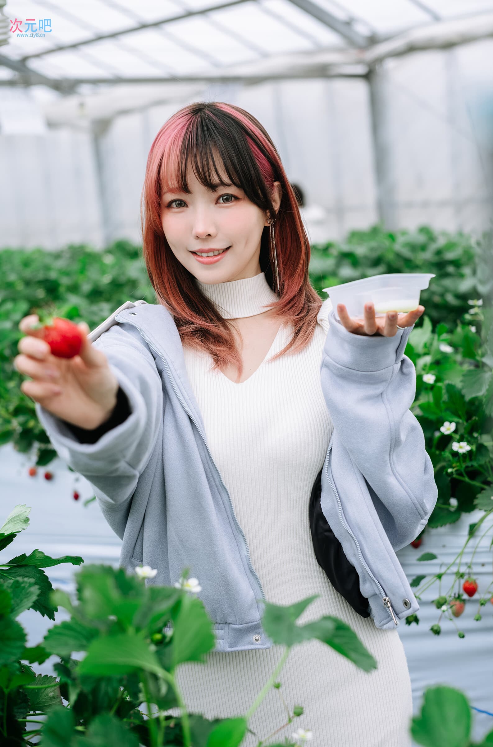 图片[4]-二次元COS分享Ely_eee (ElyEE子) – Strawberry Picking Date-二次元COS分享次元吧