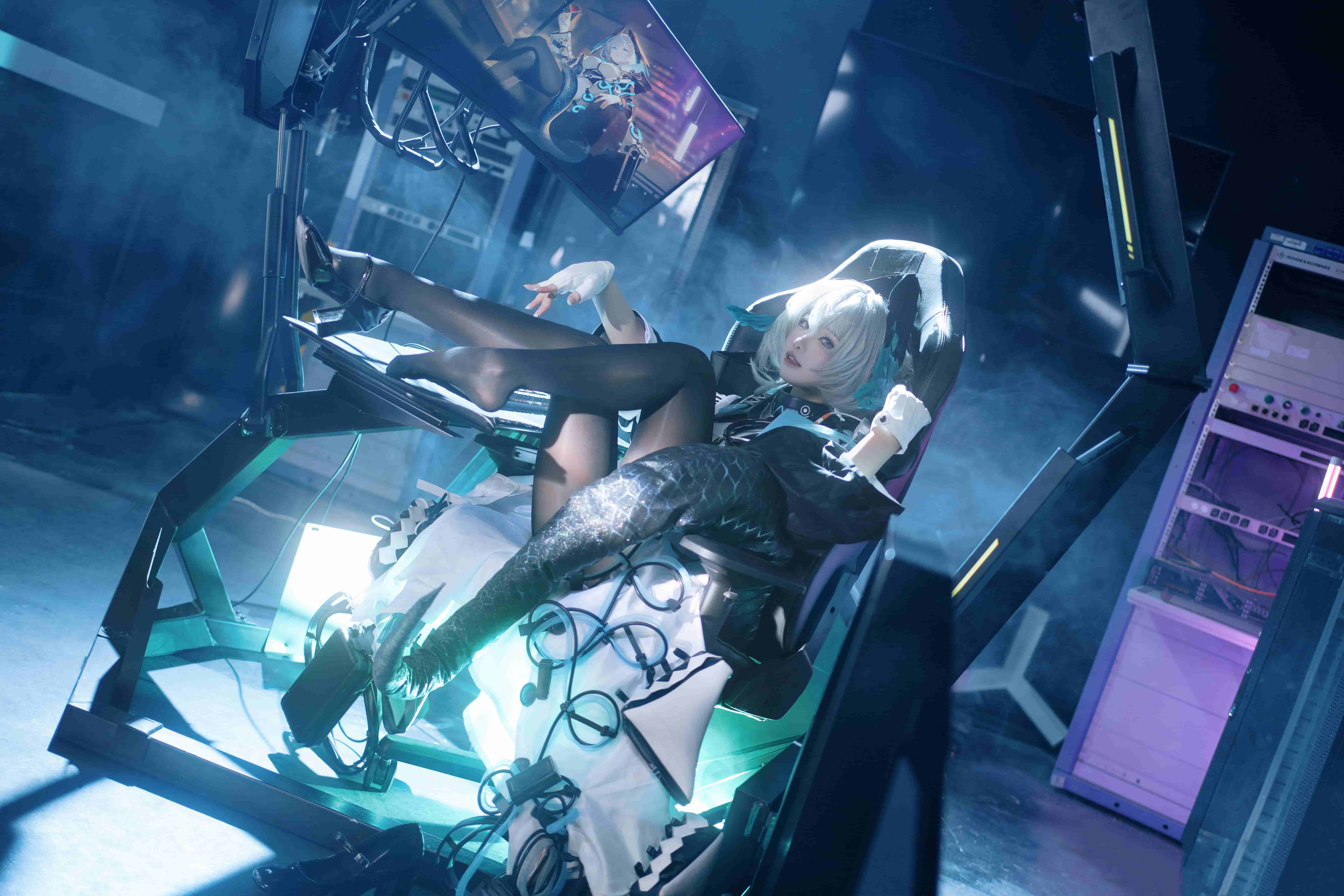 图片[2]-二次元COS分享[COSplay]博士，你在——躲着我？-二次元COS分享次元吧