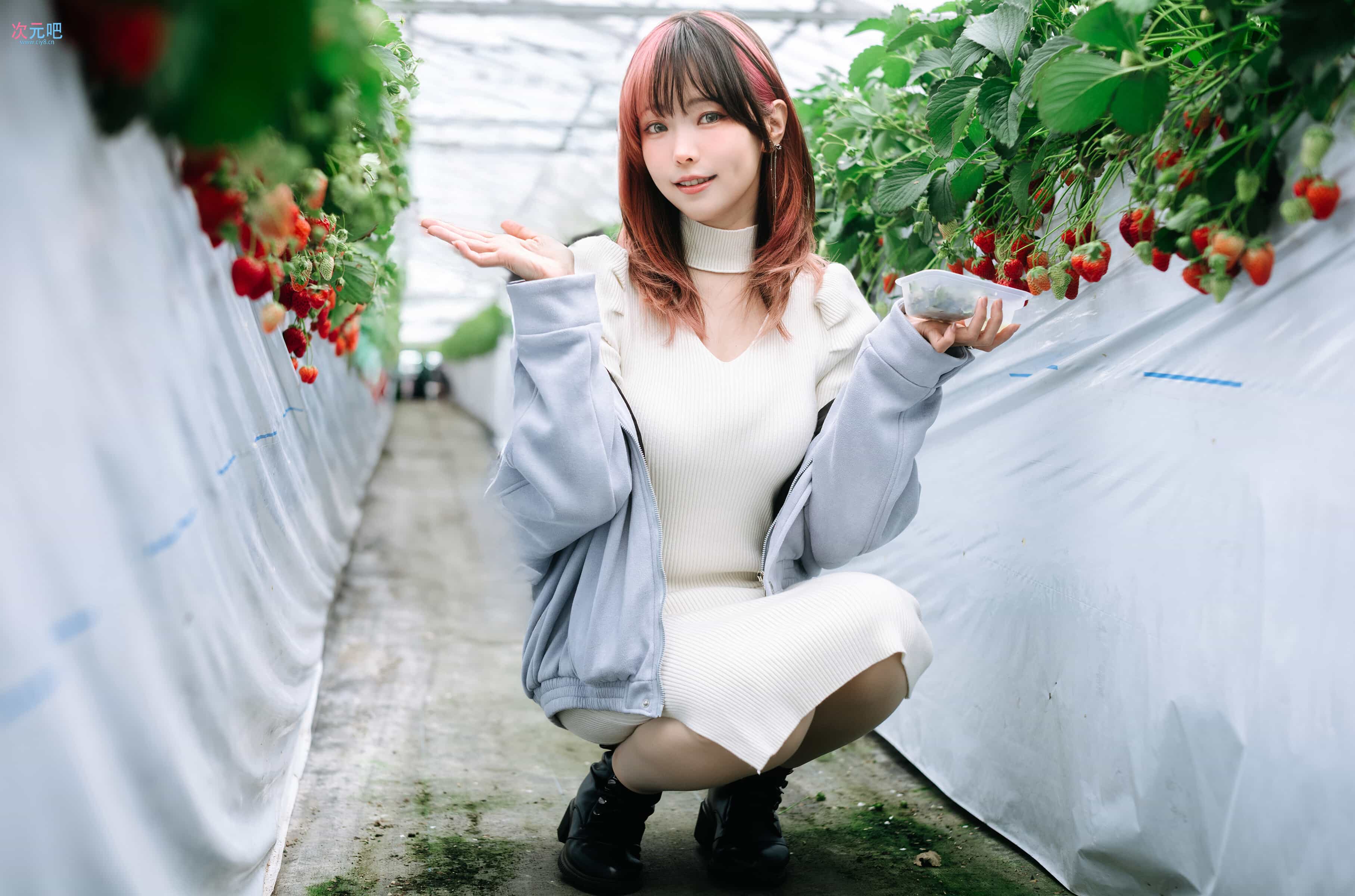 图片[1]-二次元COS分享Ely_eee (ElyEE子) – Strawberry Picking Date-二次元COS分享次元吧