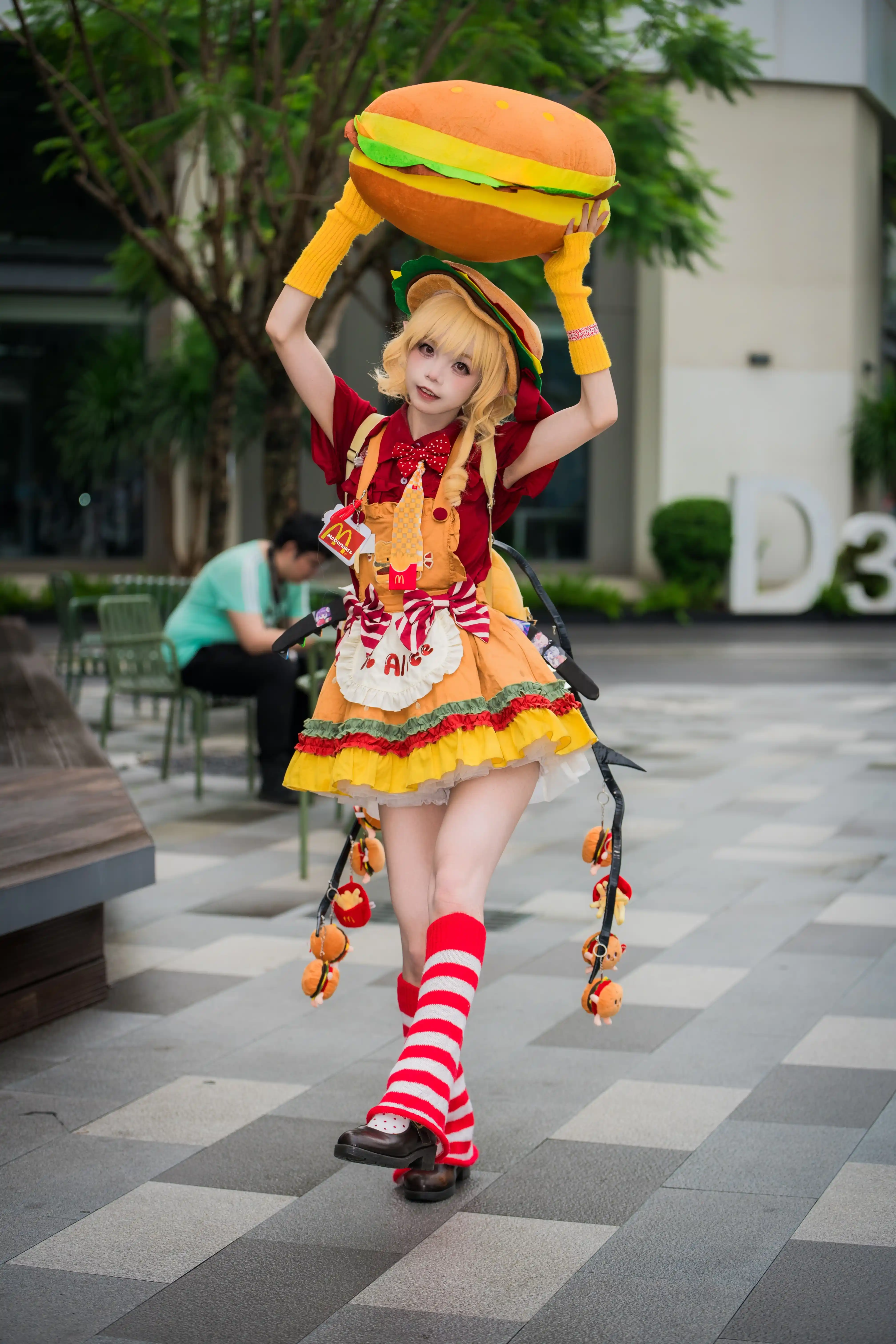 图片[6]-二次元COS分享[COSplay]麦当劳芙兰朵露🍔-二次元COS分享次元吧