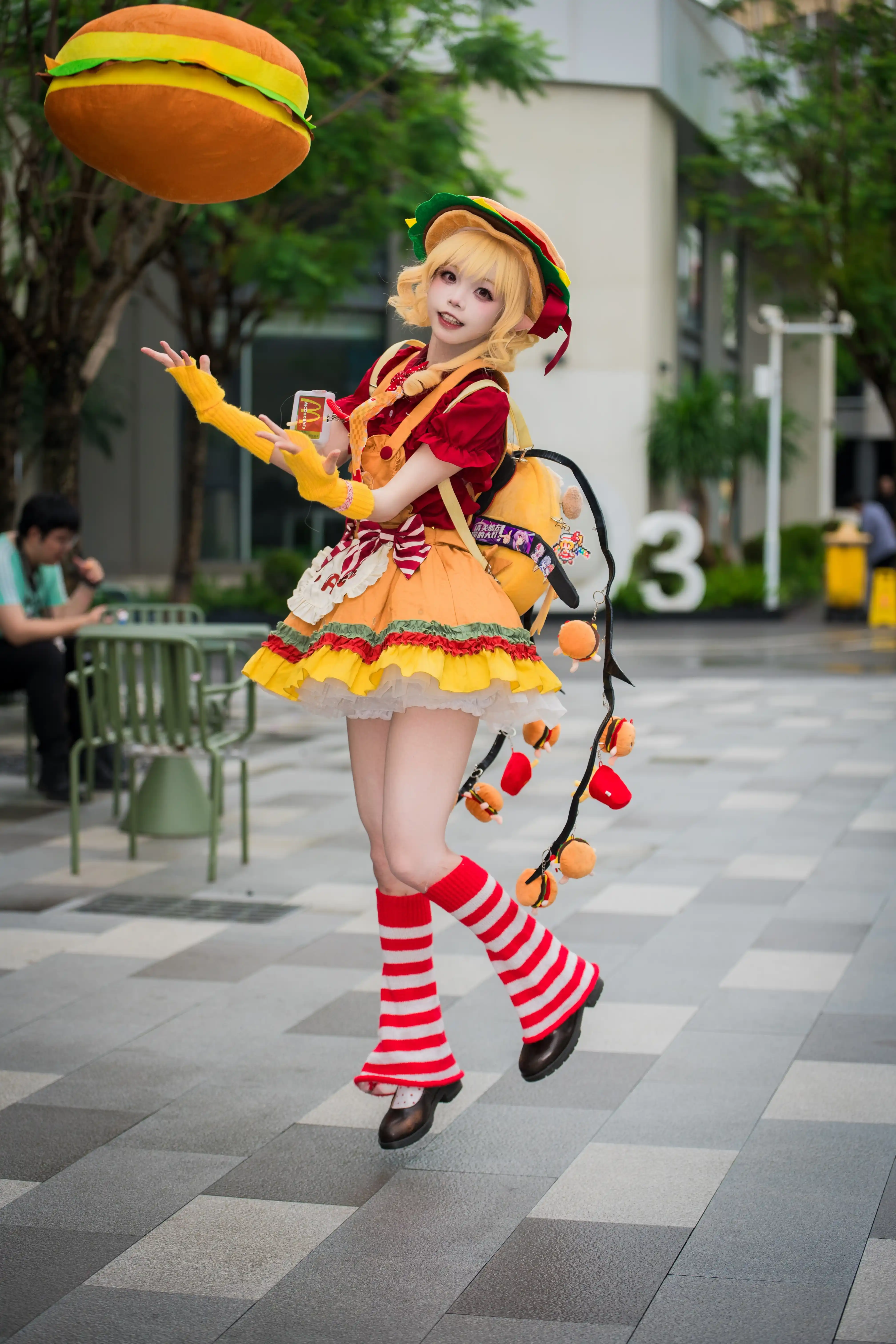图片[3]-二次元COS分享[COSplay]麦当劳芙兰朵露🍔-二次元COS分享次元吧