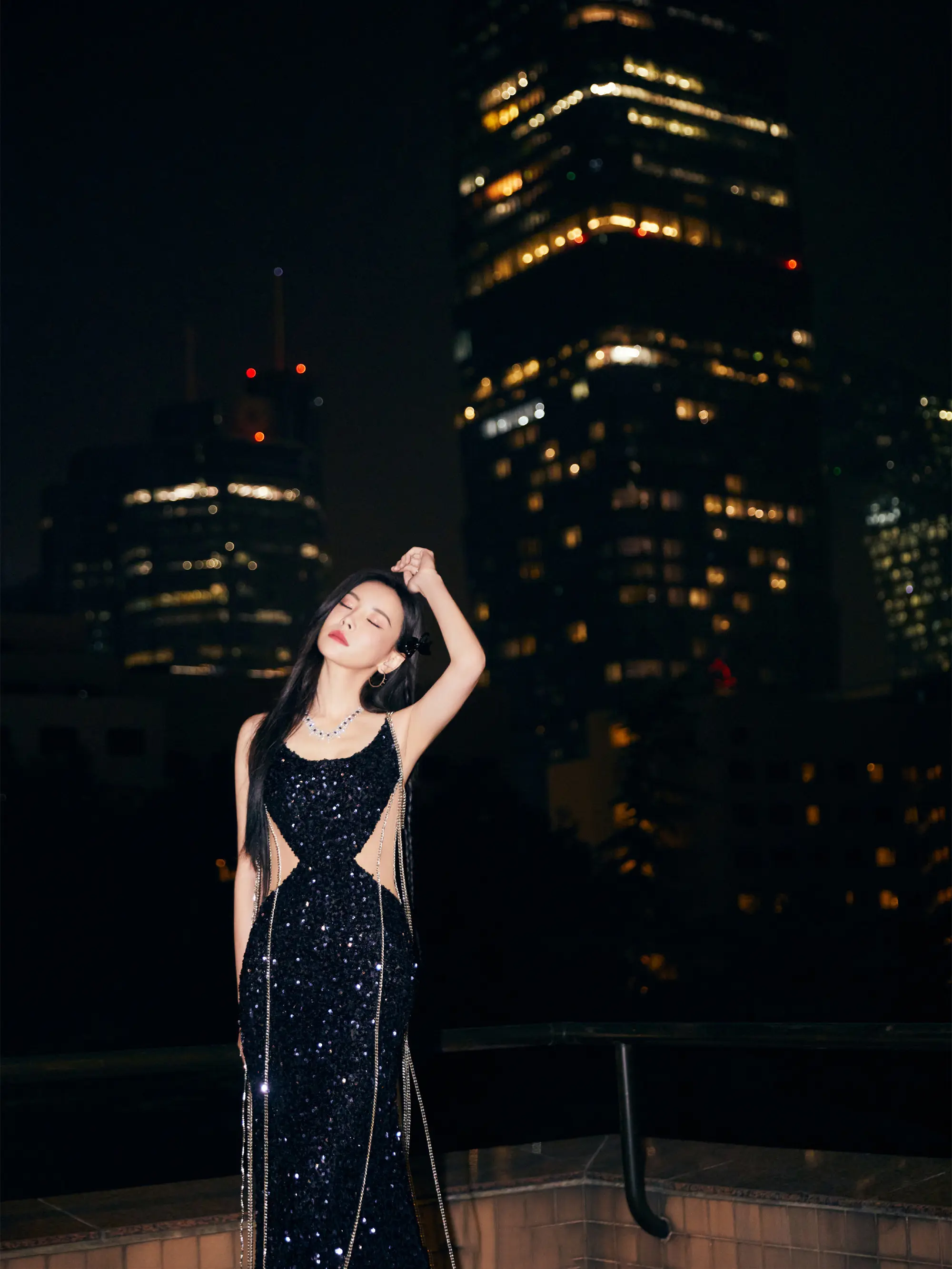 图片[8]-二次元COS分享[明星写真]于文文暗魅影写真大片-光影交织间，冷冽与魅惑共舞-二次元COS分享次元吧